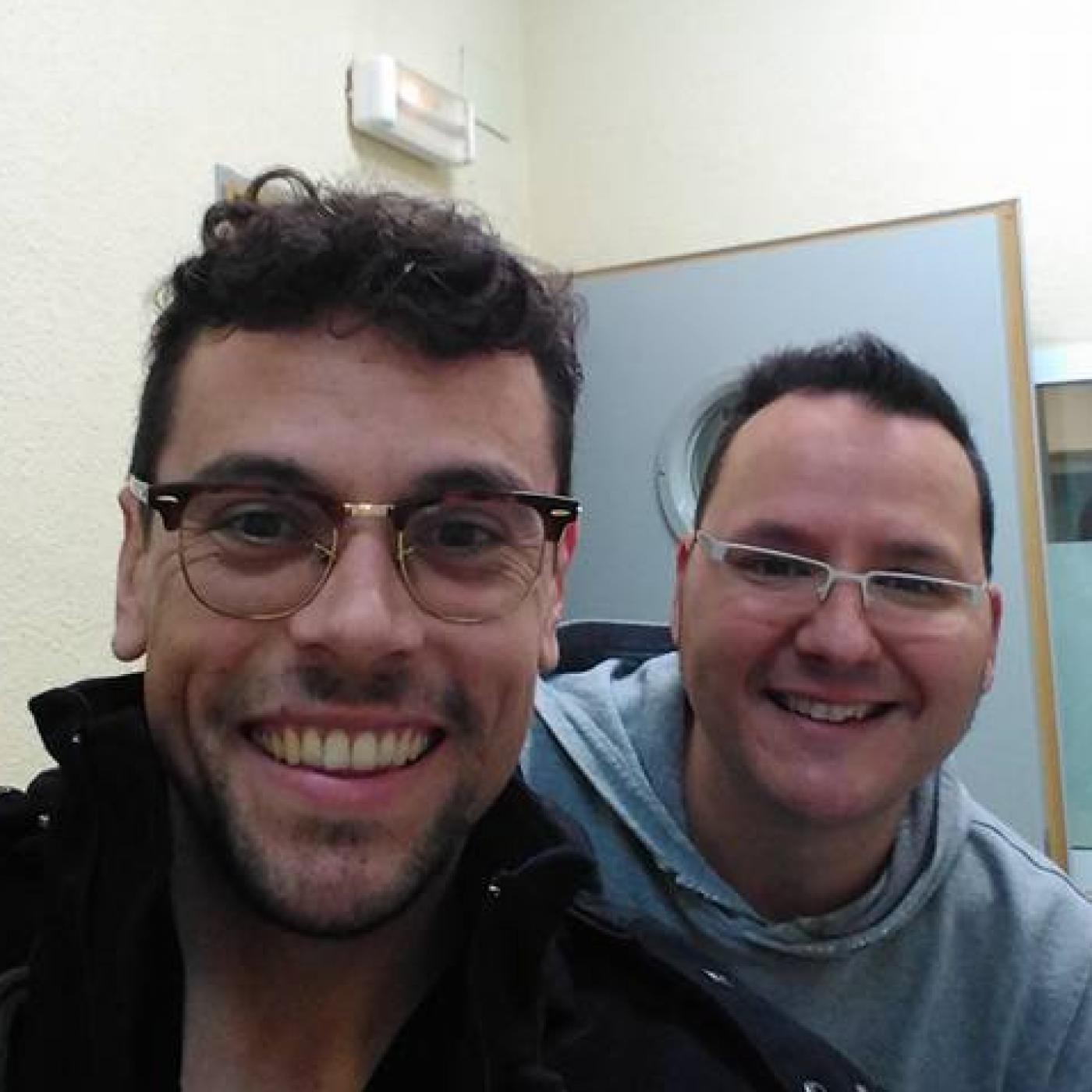 Entrevista y acústico de El Burru episode artwork