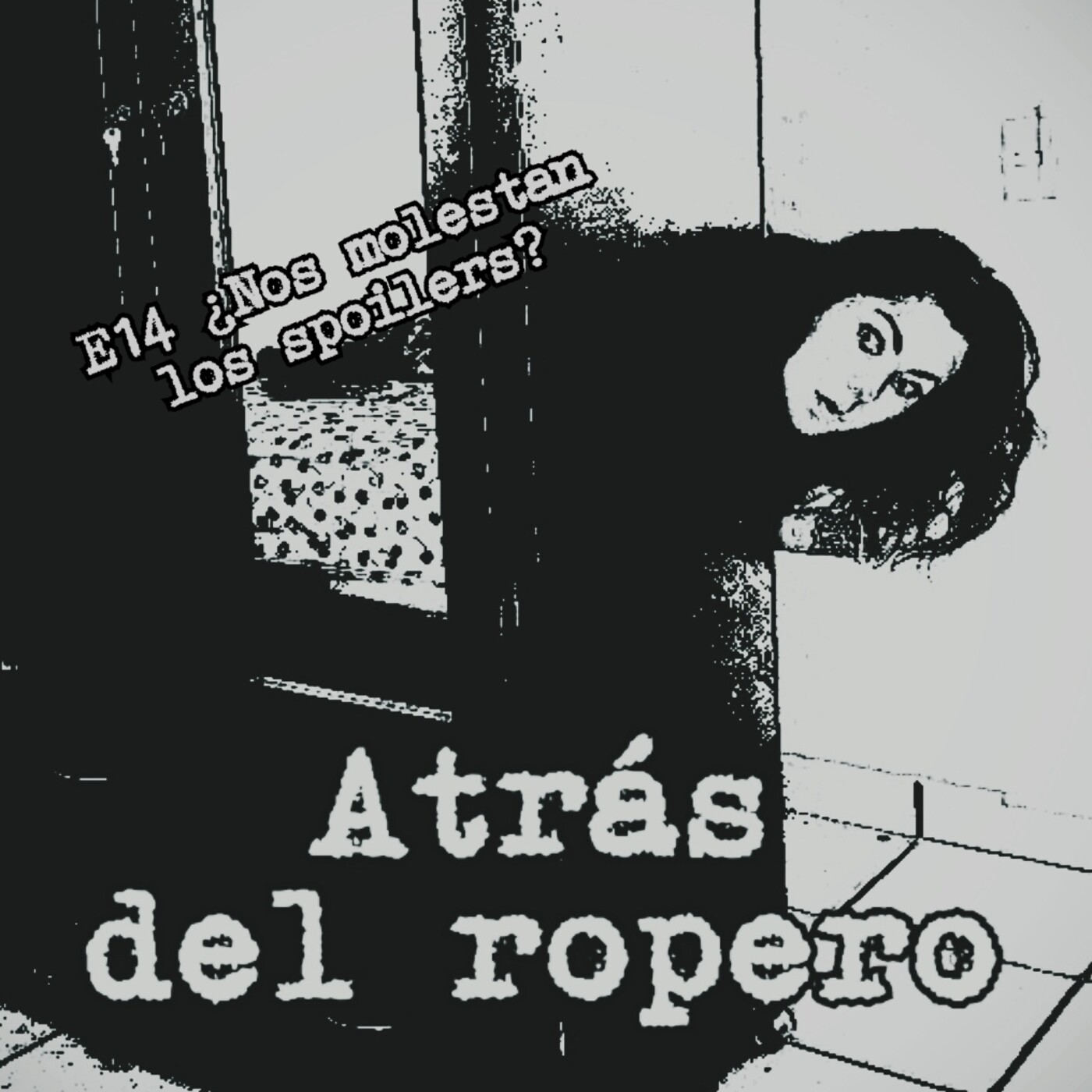 Atrás del ropero