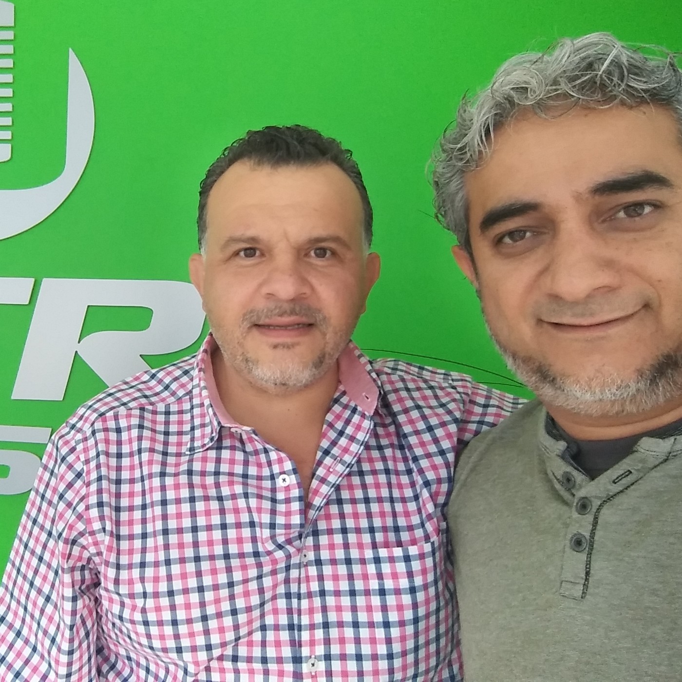 MÁS 25 HACIENDO RADIO - AUDIOLIBRO