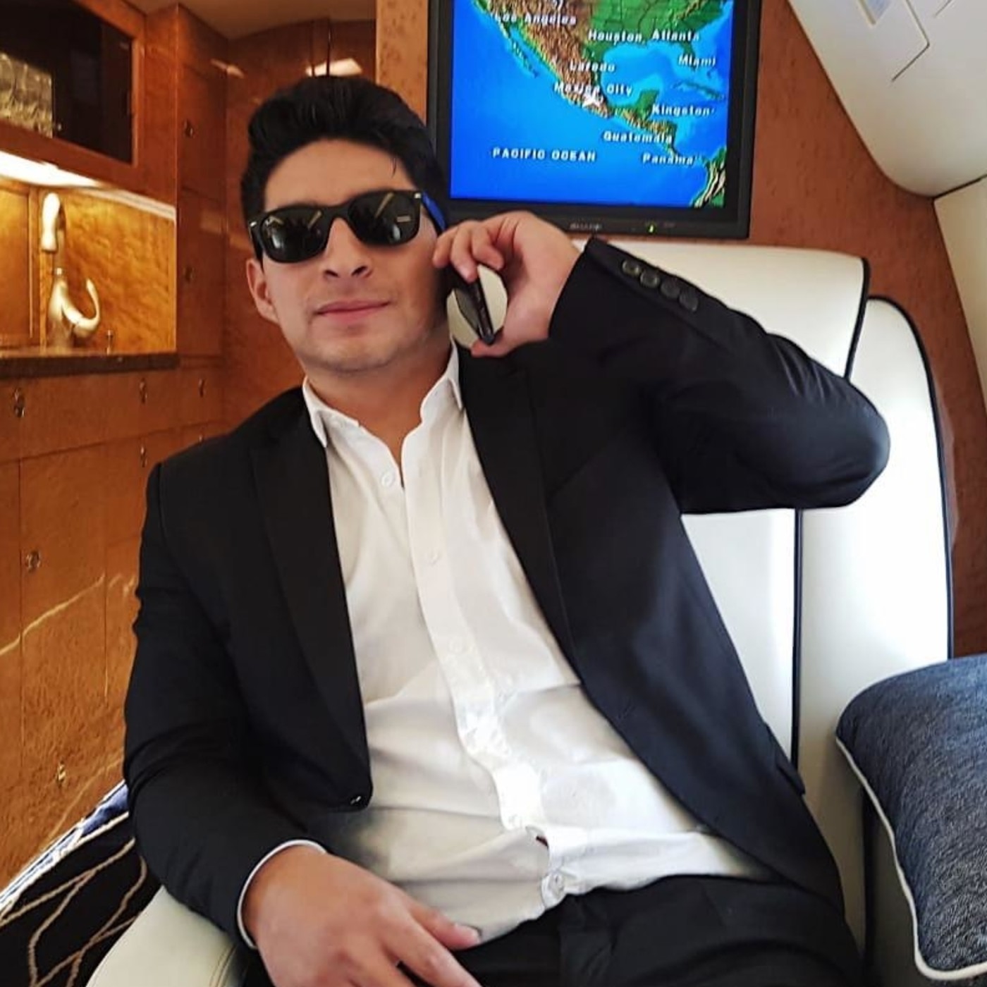 Wake Up - Eduardo Pinacho - El arbol rojo del multinivel