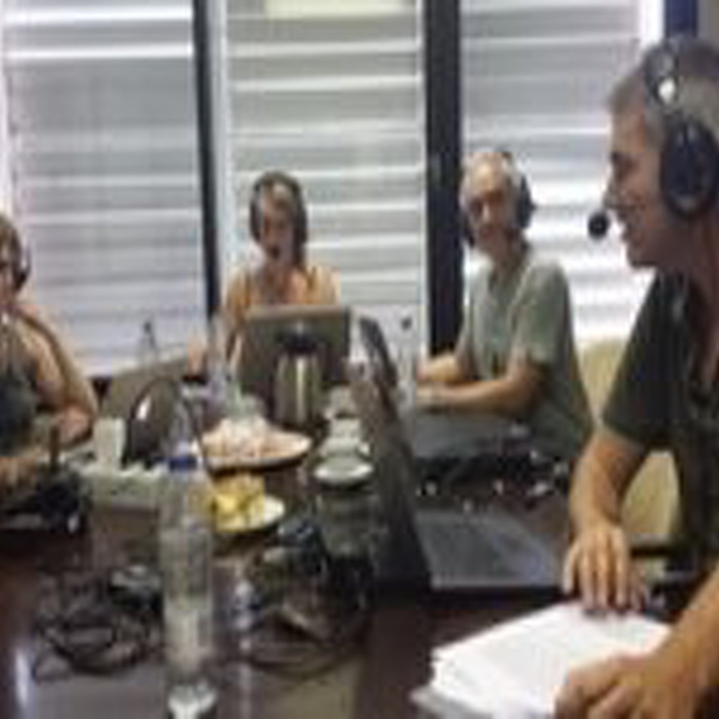 Ep18: La Muerte del Universo; OVNIs en la redacción; Monolitos enterrados; Estrella Cervantes