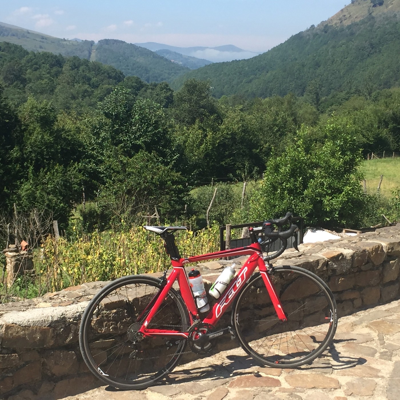 En bicicleta por Cantabria, del mar a la montaña episode artwork
