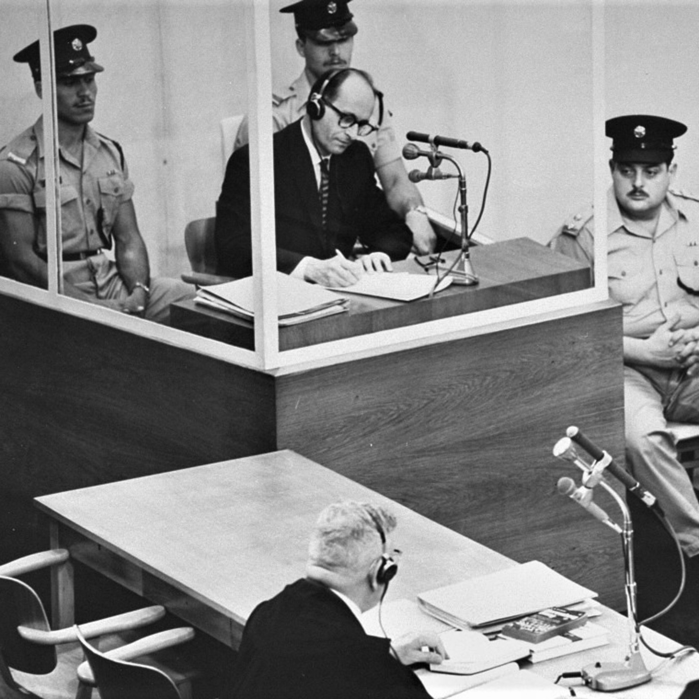 Los Archivos Secretos de los Nazis 2 - Eichmann. El Fugitivo Nazi #historia #documental #podcast episode artwork