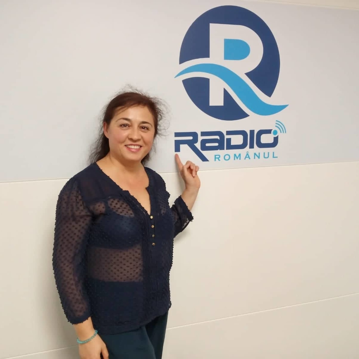 Radio Romanul: Interviuri Artisti