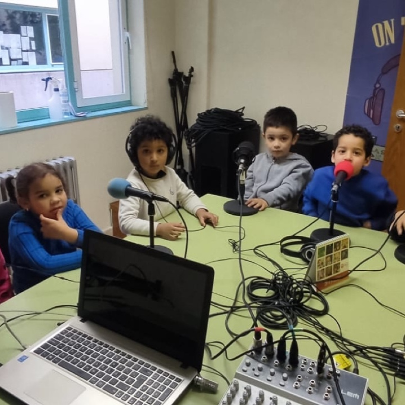 LAS DELICIAS DE LA RADIO