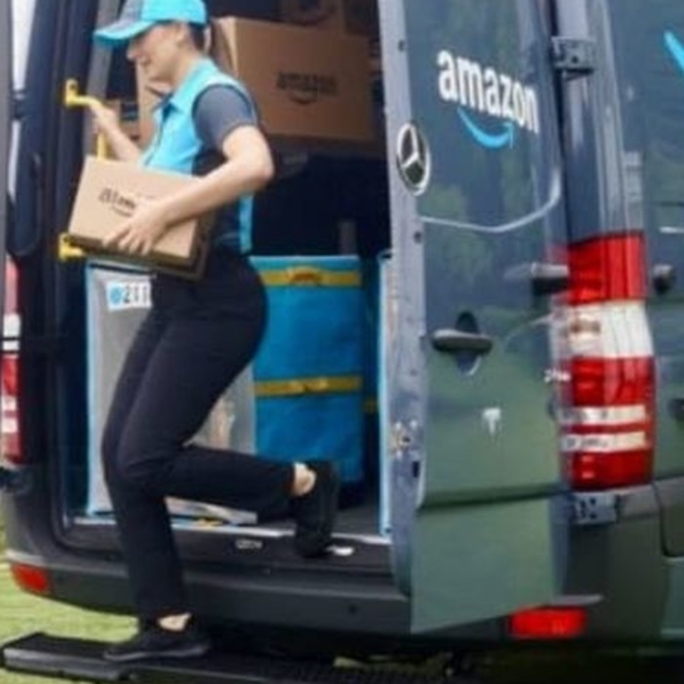 LO MEJOR Y PEOR DEL DÍA CON DARO DEL BARRIO: Ventas por internet y explotación laboral de trabajadores episode artwork