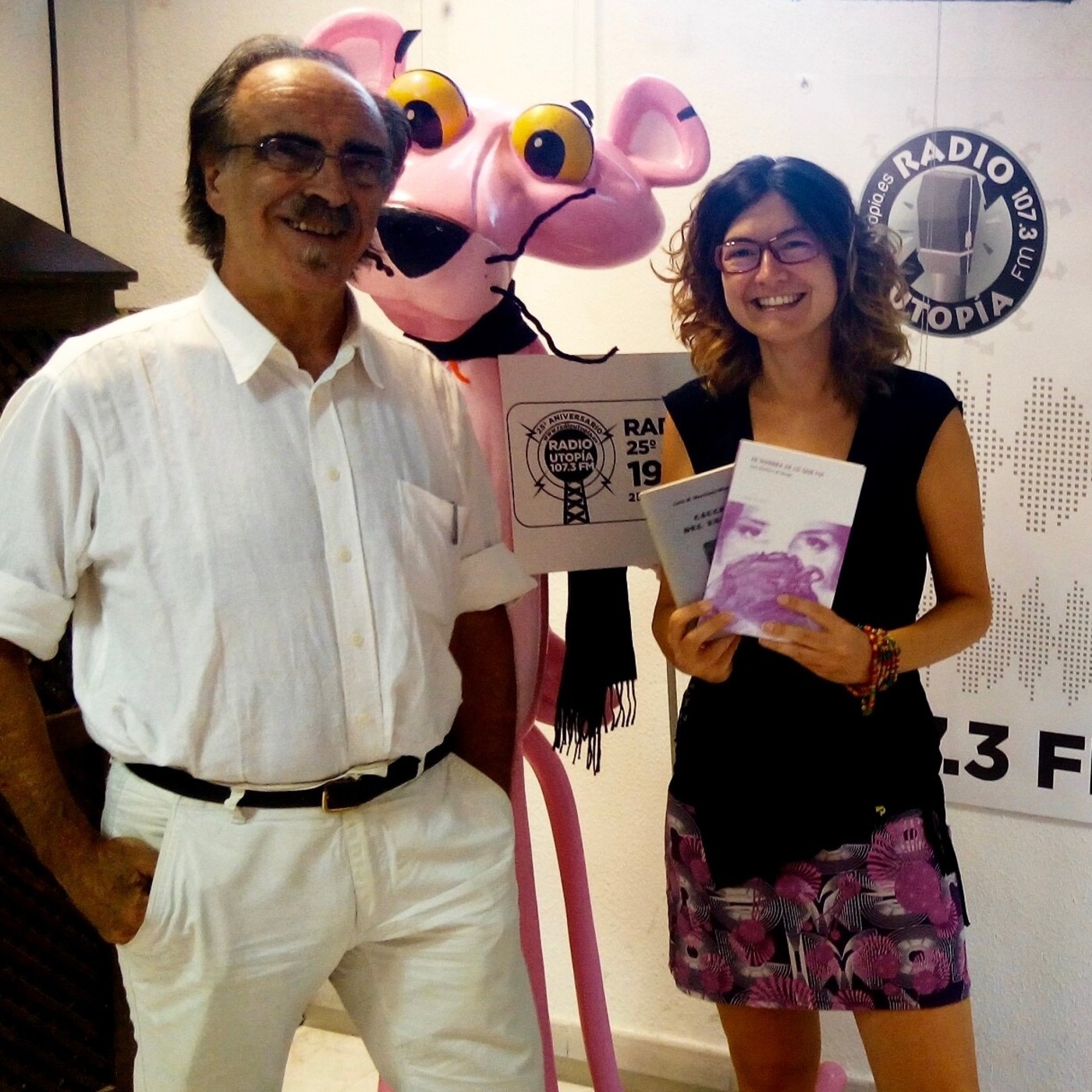 Al otro lado del libro