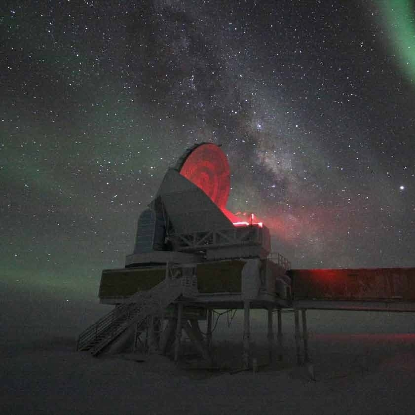 Ep488_B: Cosmología; DESI; South Pole Telescope; Cuerdas Oscuras; Disrupción de Marea