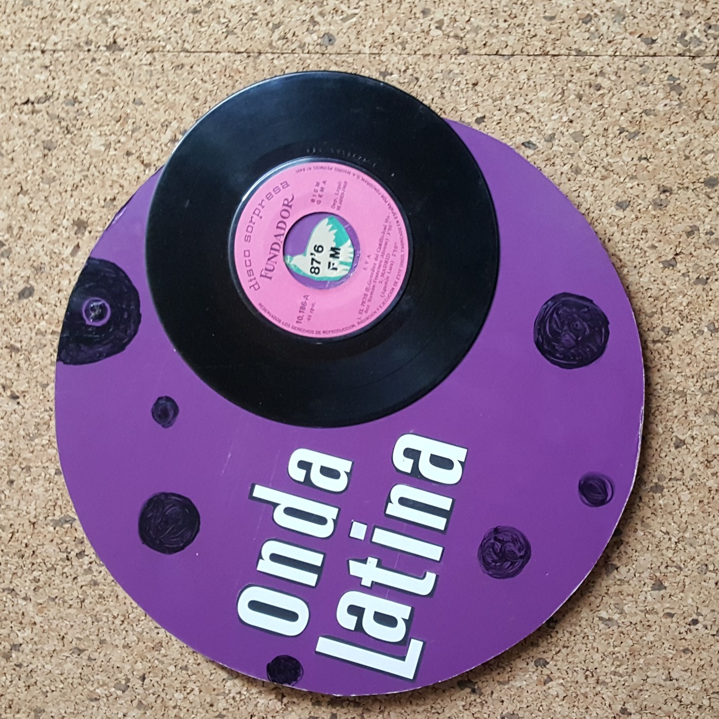 Notas de Ayer y de Hoy www.ondalatina.com.es o en