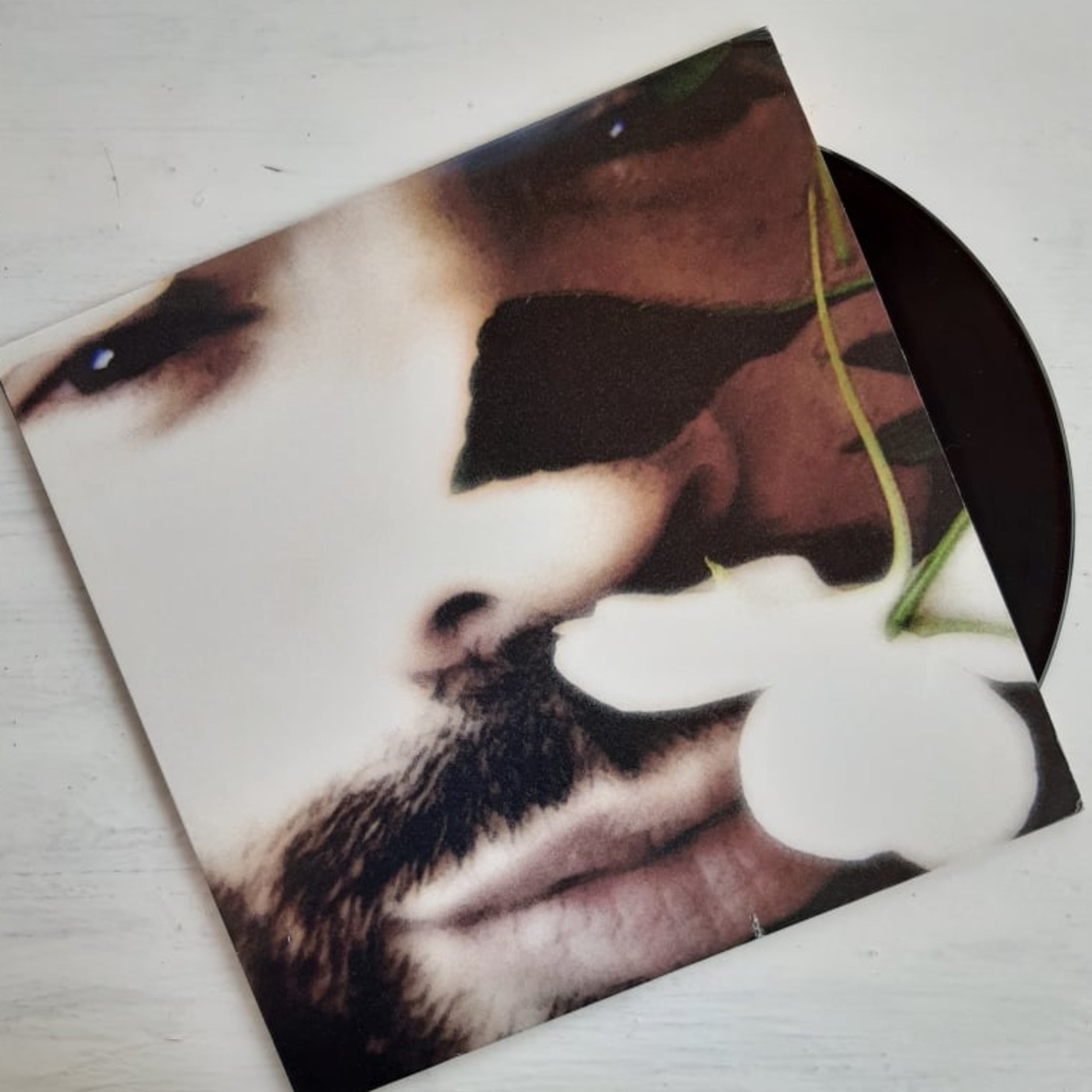 Los discos se escuchan enteros