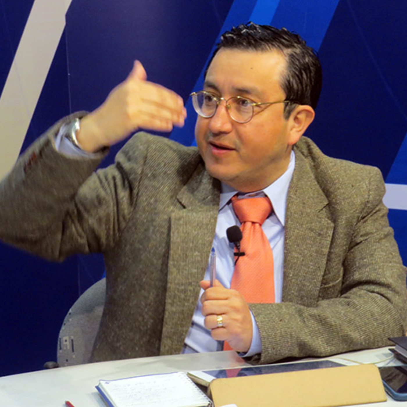 Glatzer Tuesta – Editorial 04 de noviembre del 2019 episode artwork