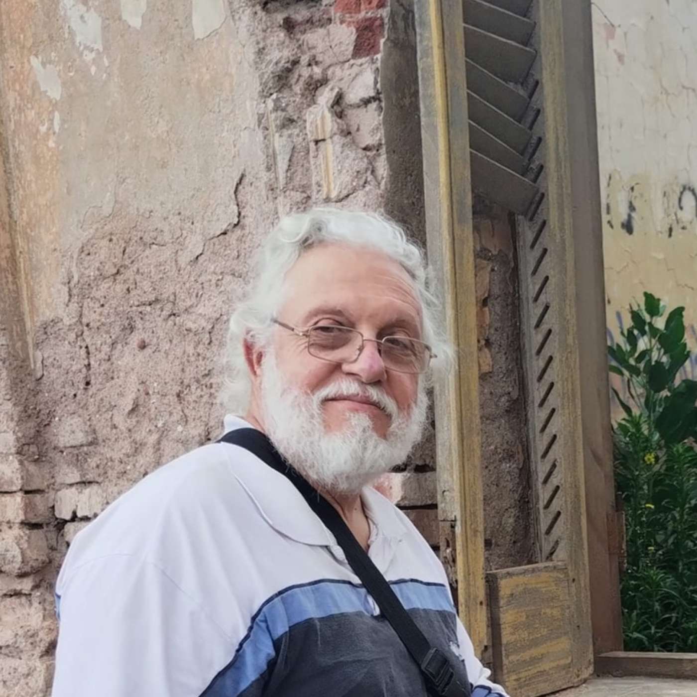 COLUMNA CUANDO LA MENTIRA ES LA VERDAD CACHO KACHO EL CLUB DE LA PLUMA 31-3-2024