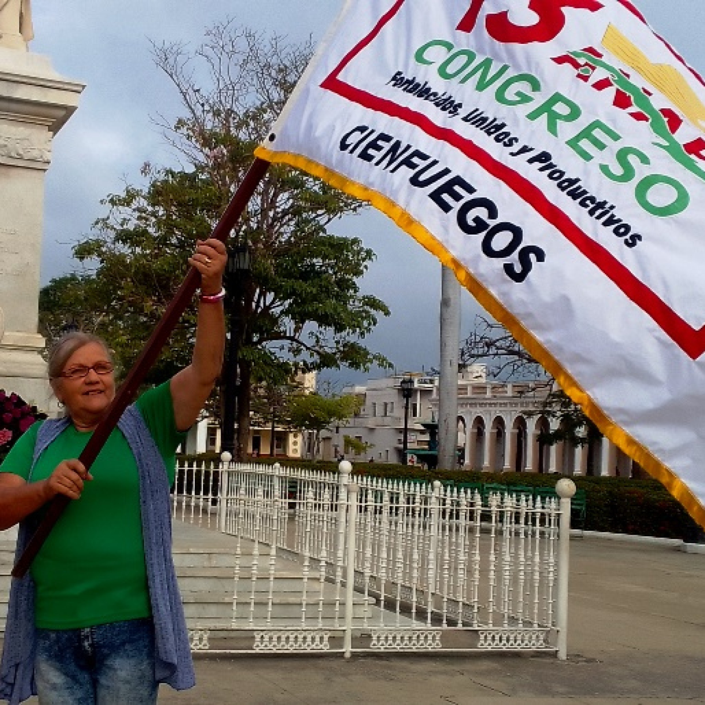 Abanderan delegación de Cienfuegos al XIII Congreso de los agricultores