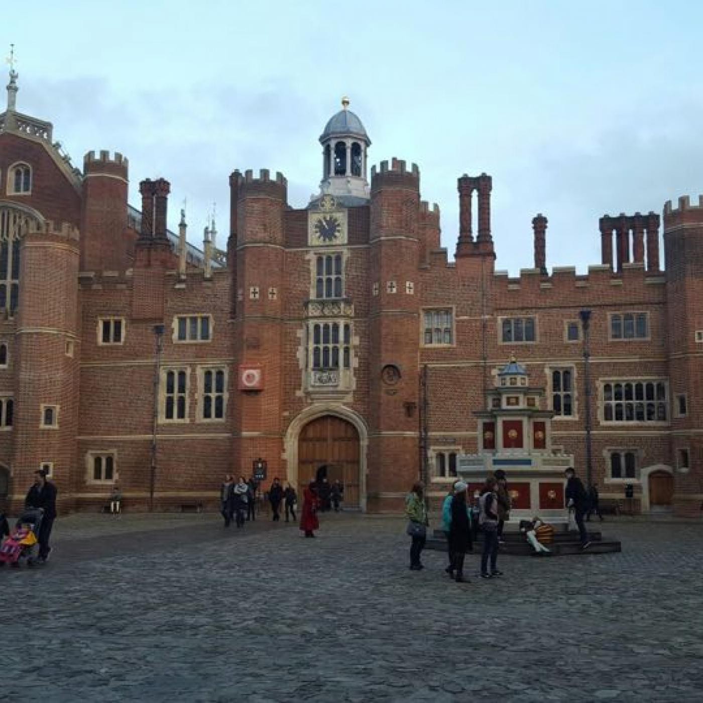 Hampton Court - #TomamoseltéconFeliciano (01x05) en #podcastTHT (10x08) 27ene16