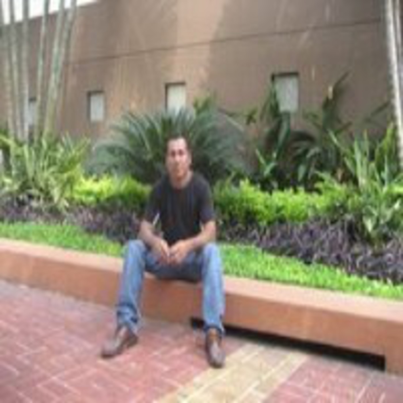 Oswaldo Leon Coronel, Beneficiario de la Obra episode artwork