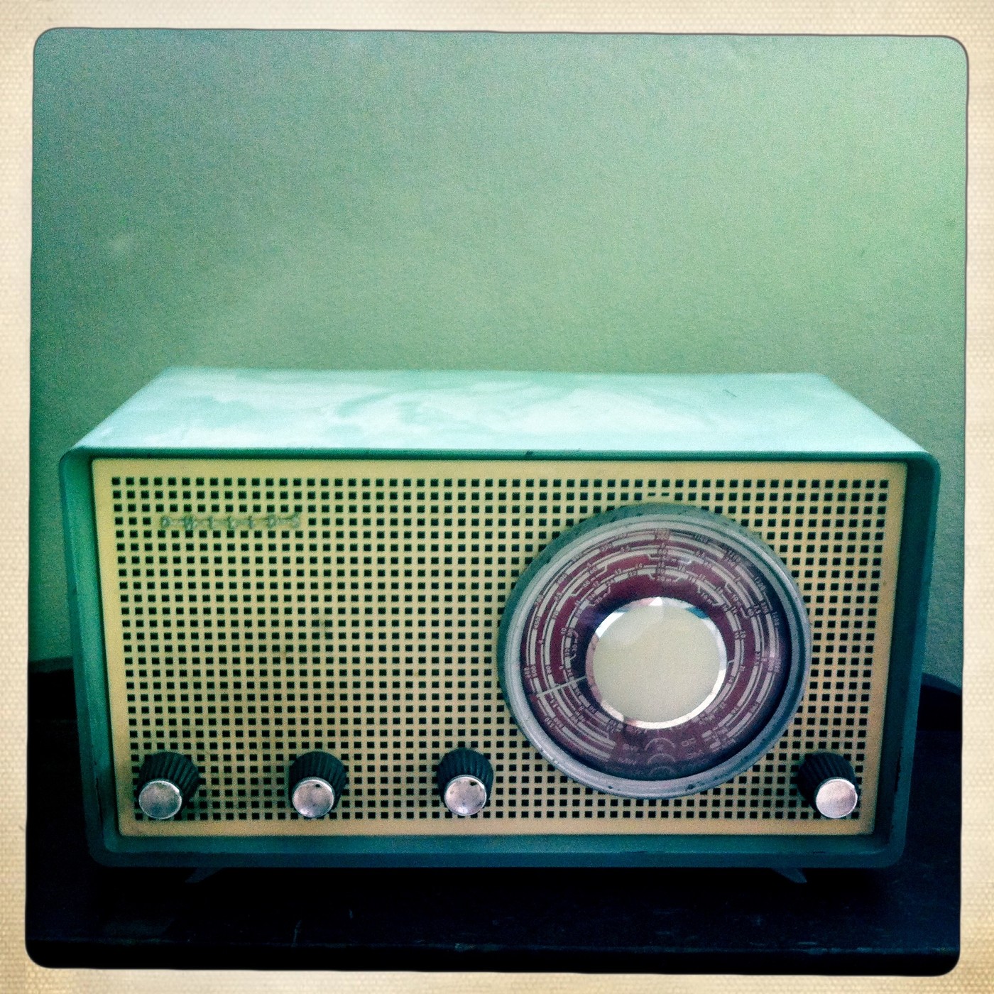 Con Don Tuto y Reinaldo Millán, celebramos el mes de la radio... episode artwork