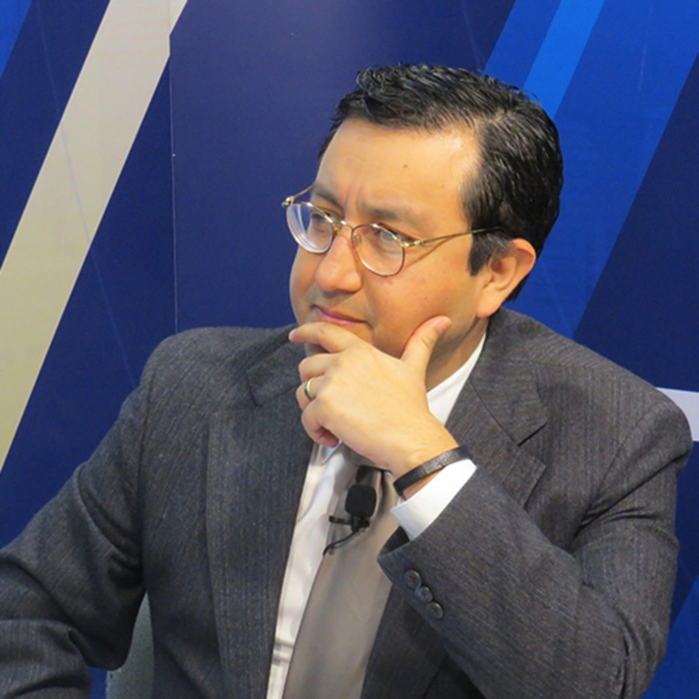 Glatzer Tuesta – Editorial 06 de octubre del 2020 episode artwork