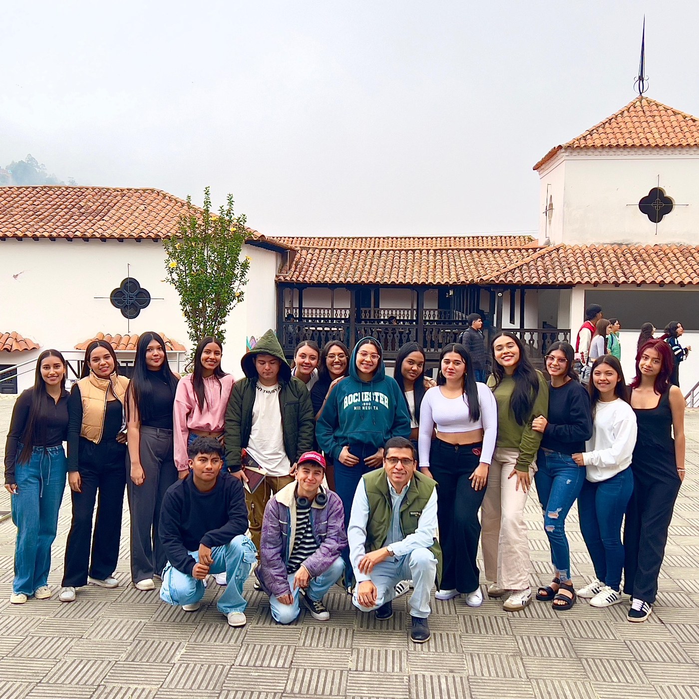 Miradas y Voces