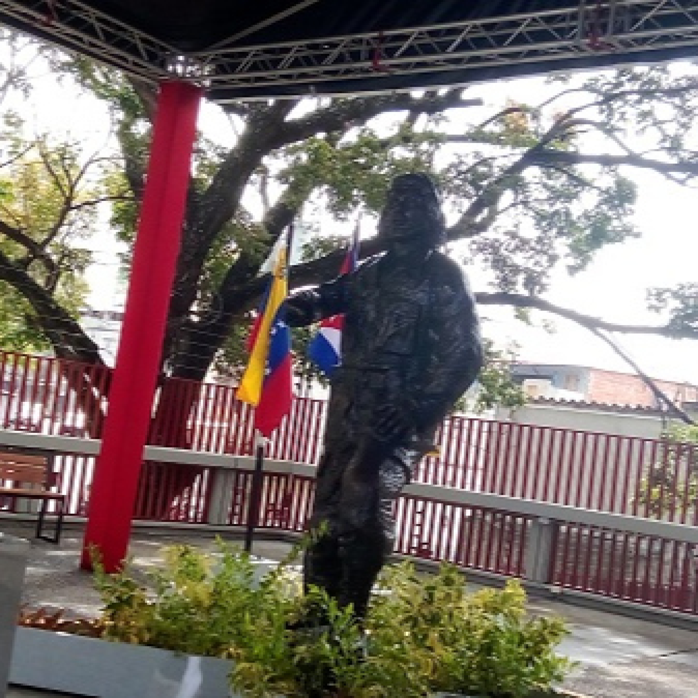Inauguran en Venezuela plaza y escultura dedicadas al Che Guevara