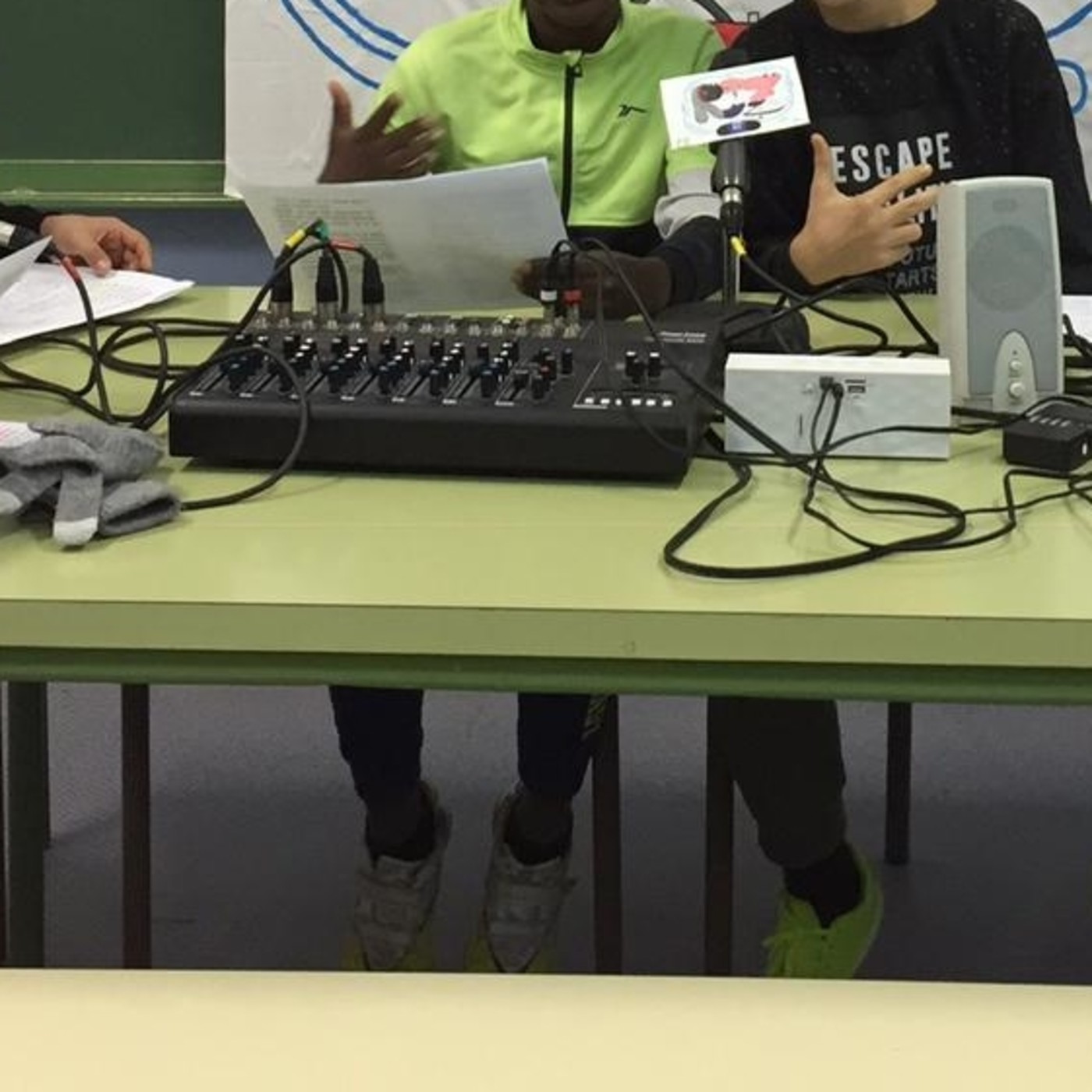 JzRADIO (PROYECTO DE RADIO ESCOLAR