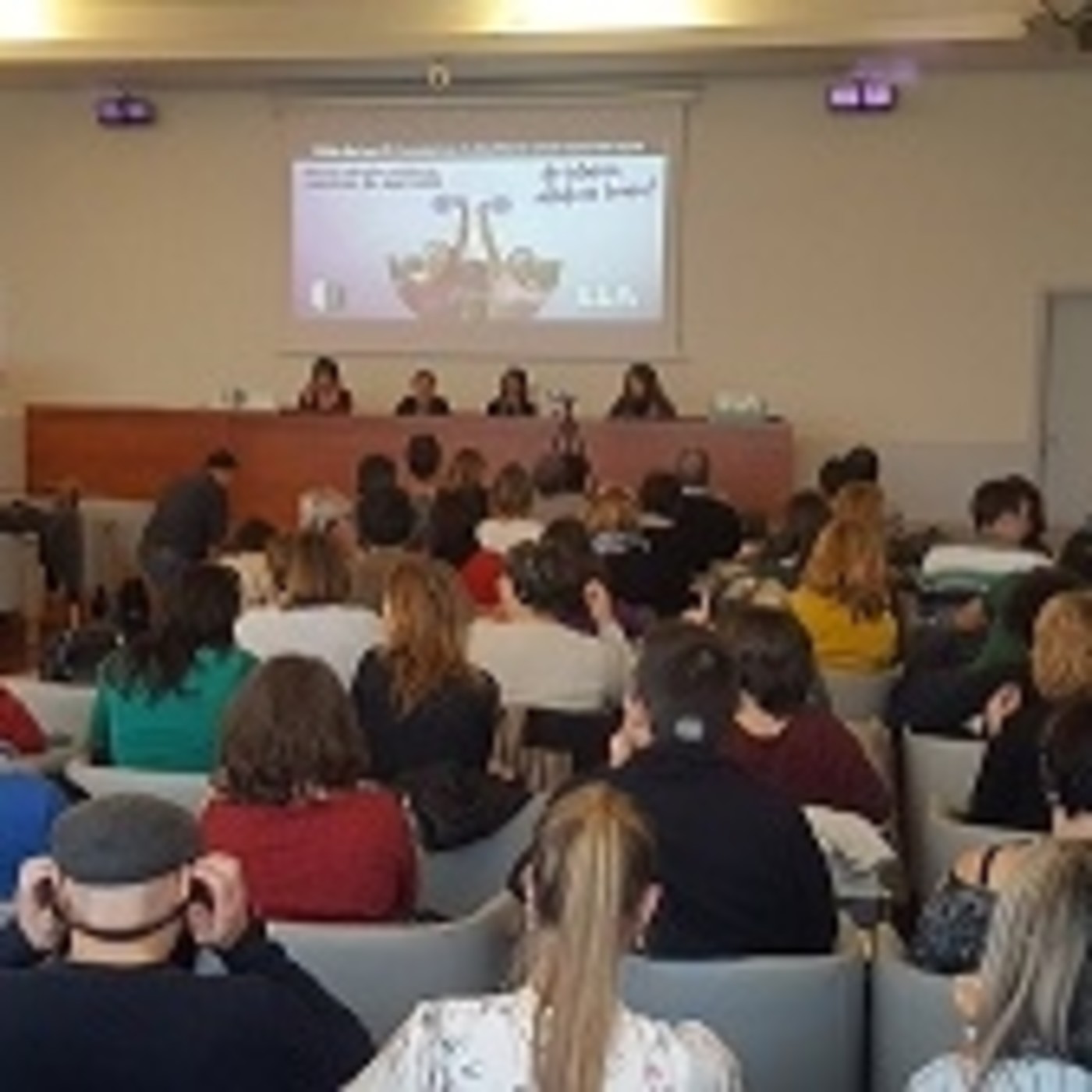 Hitzaldiak-Conferencias