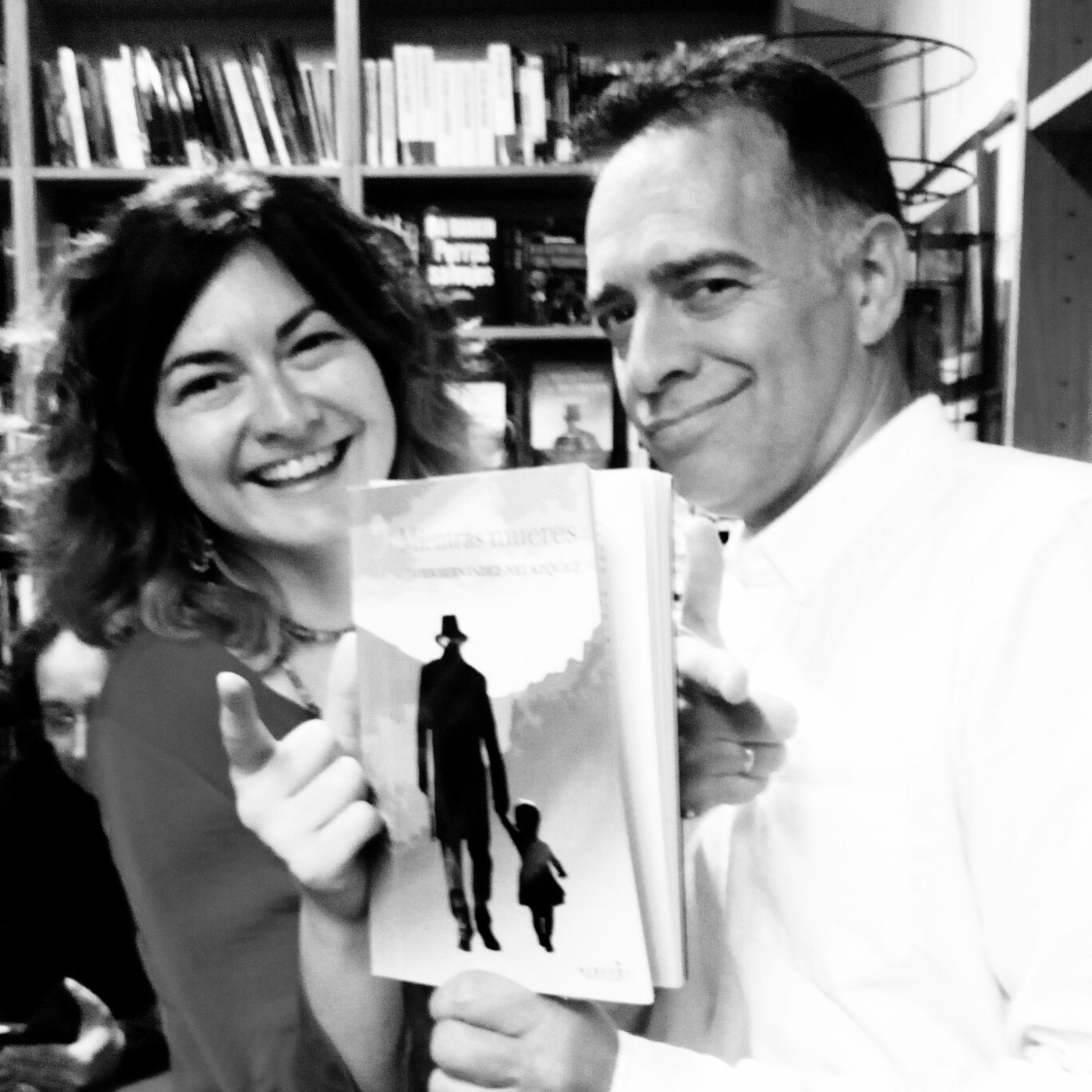Al otro lado del libro