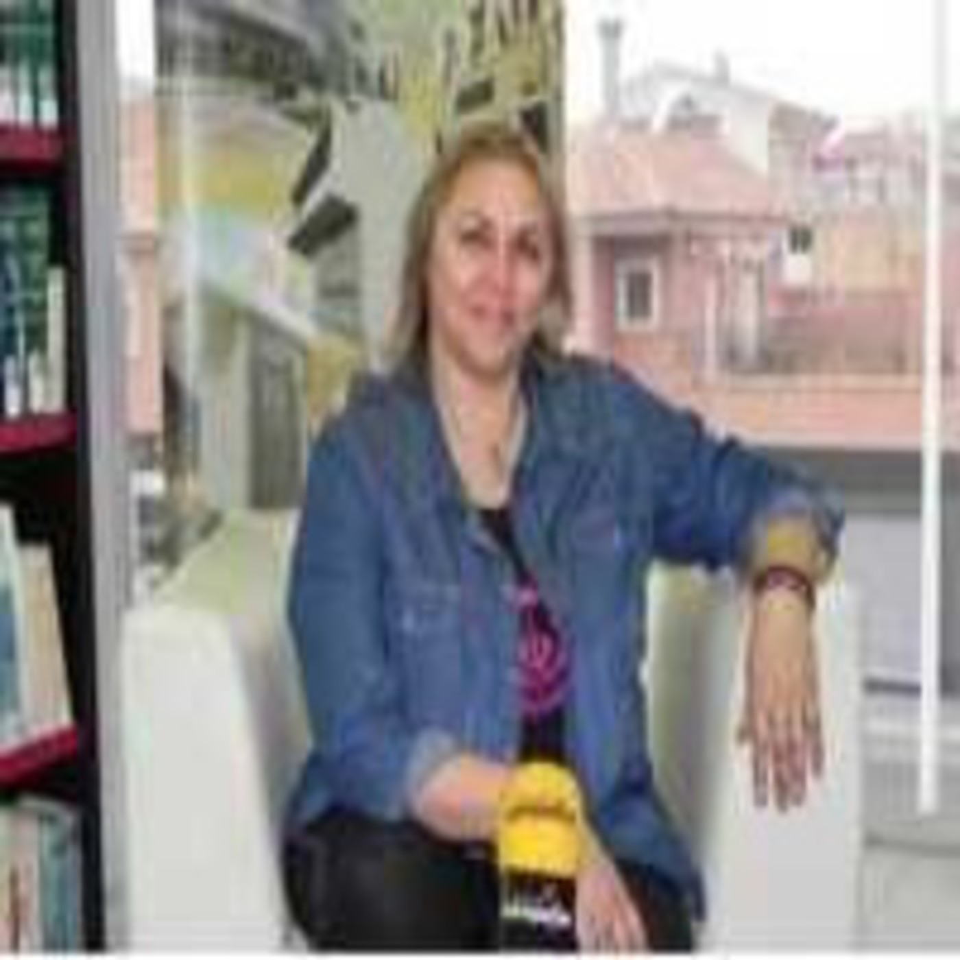 Megan Maxwell presenta en primicia en “Escritores en su tinta” su última novela “Adivina quién soy” episode artwork