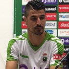 Presentación de Álex García como nuevo jugador del Racing