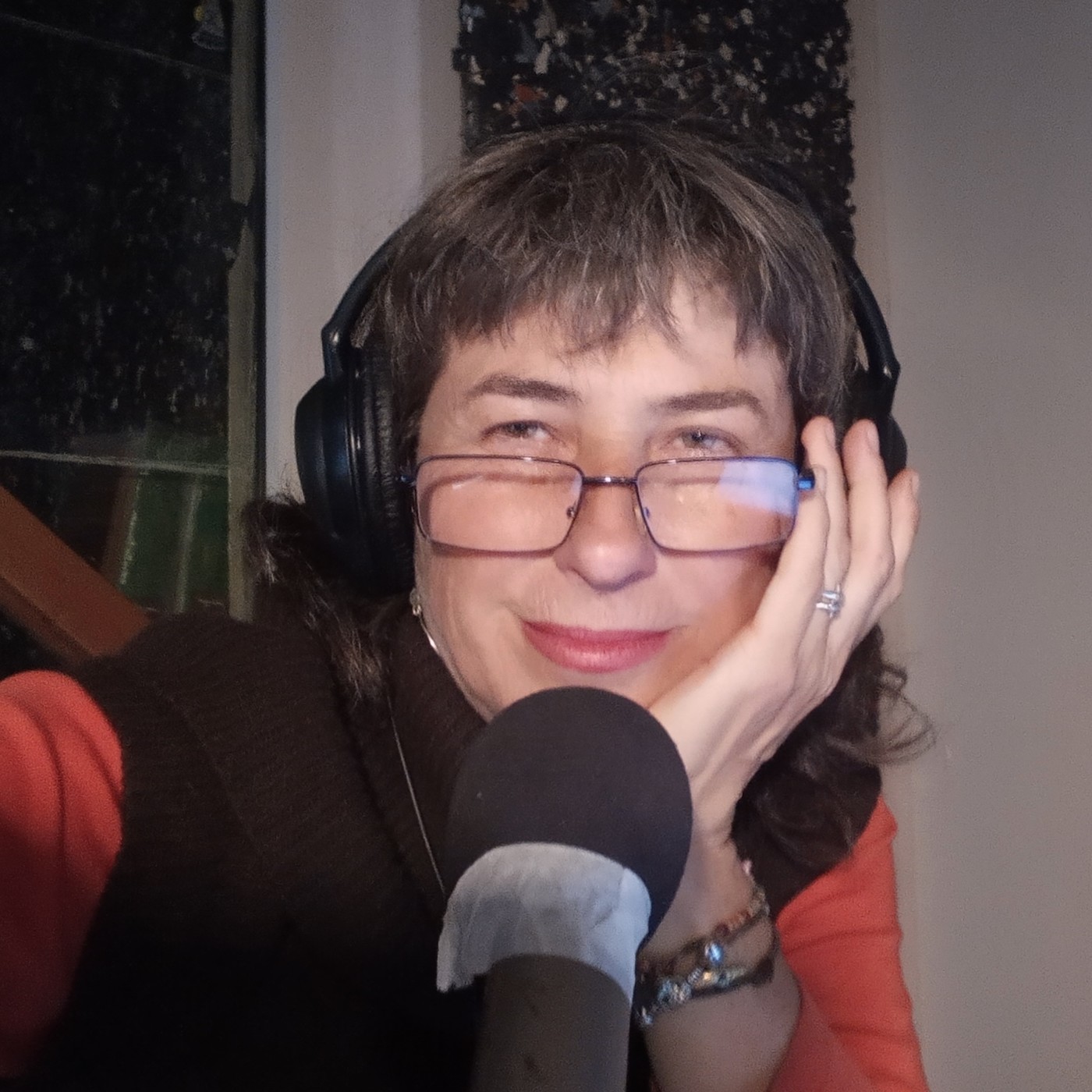 LAS CARAS DEL LIBRO