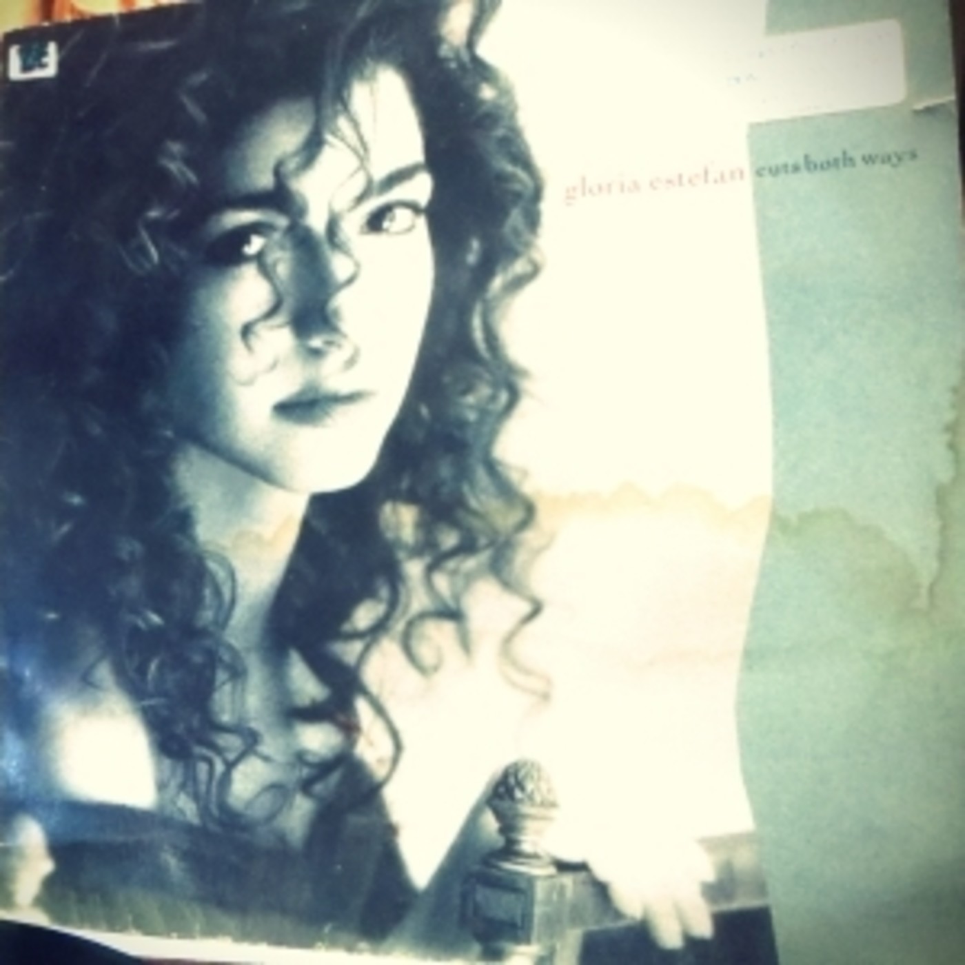 Gloria Estefan - De Vinilo -Cuts Both Ways -es el primer álbum de estudio de la cantante..1989.