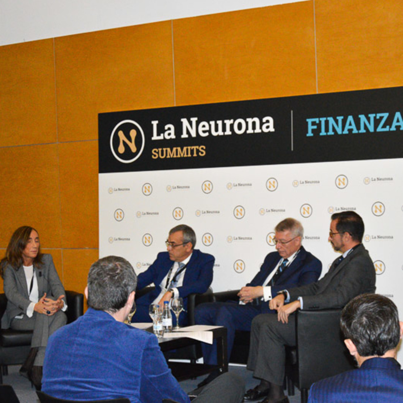 LA NEURONA SUMMITS
