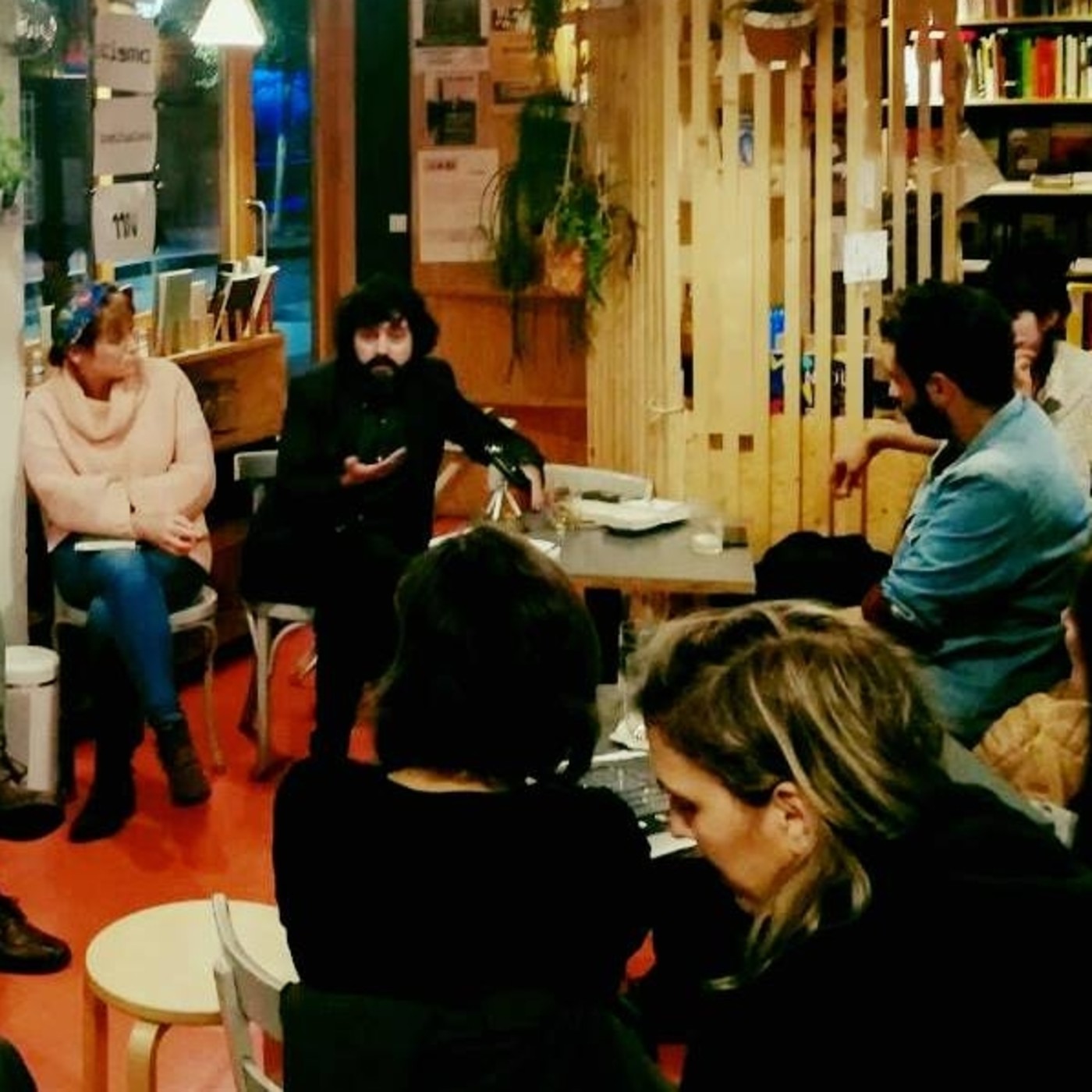 La Otra, librería café