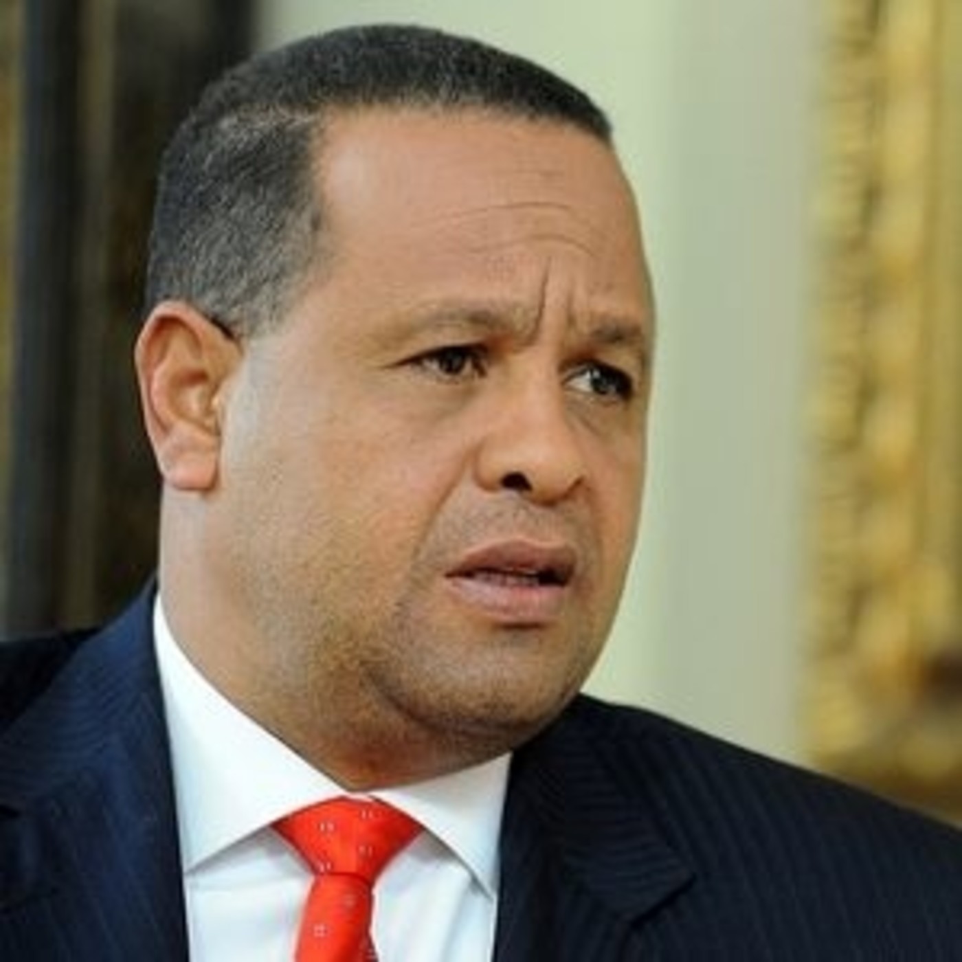 Entrevistas, Especiales y Denuncias