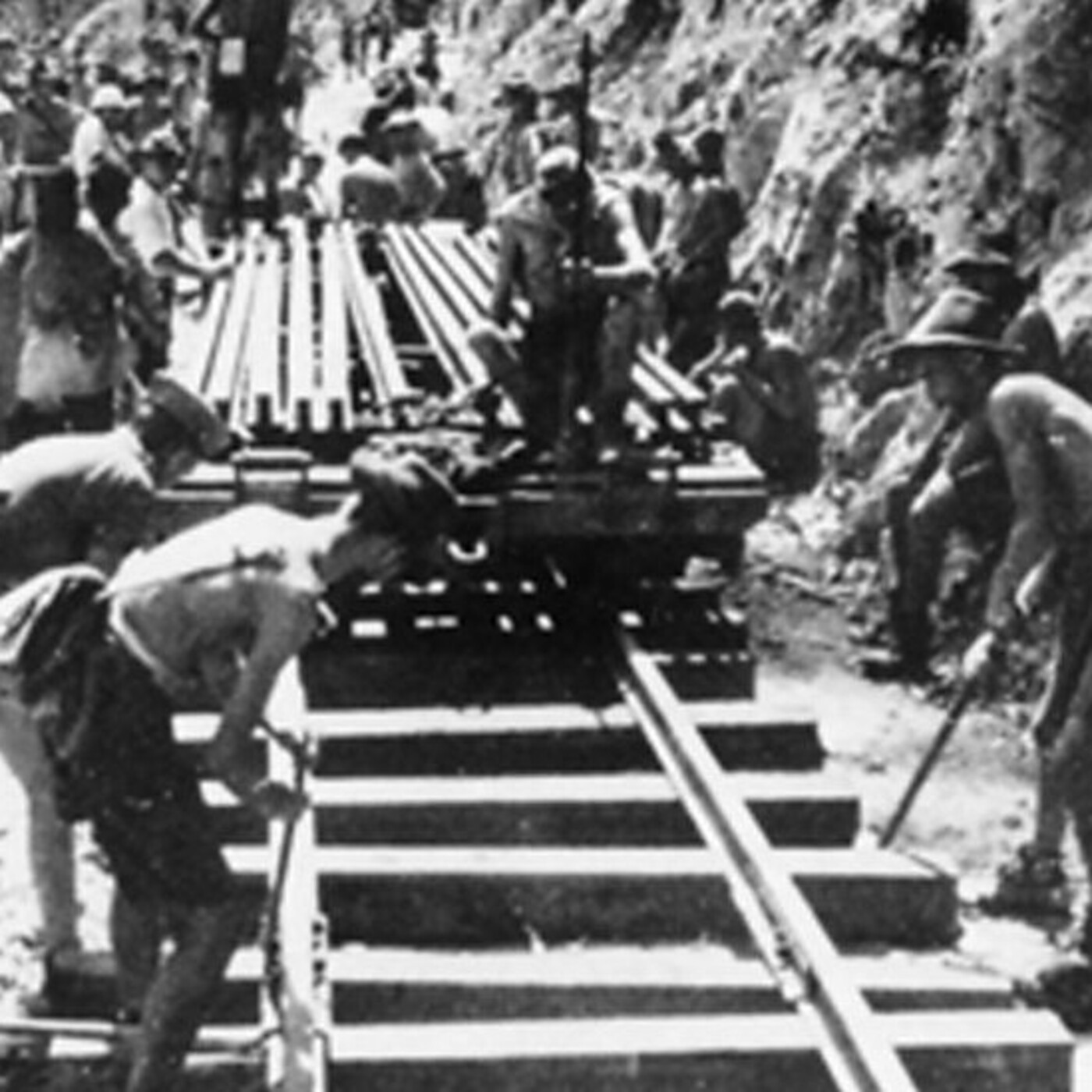 Supervivencia en la II Guerra Mundial: 3- Fuga del Ferrocarril de la Muerte #documental #podcast #historia - podcast episode cover