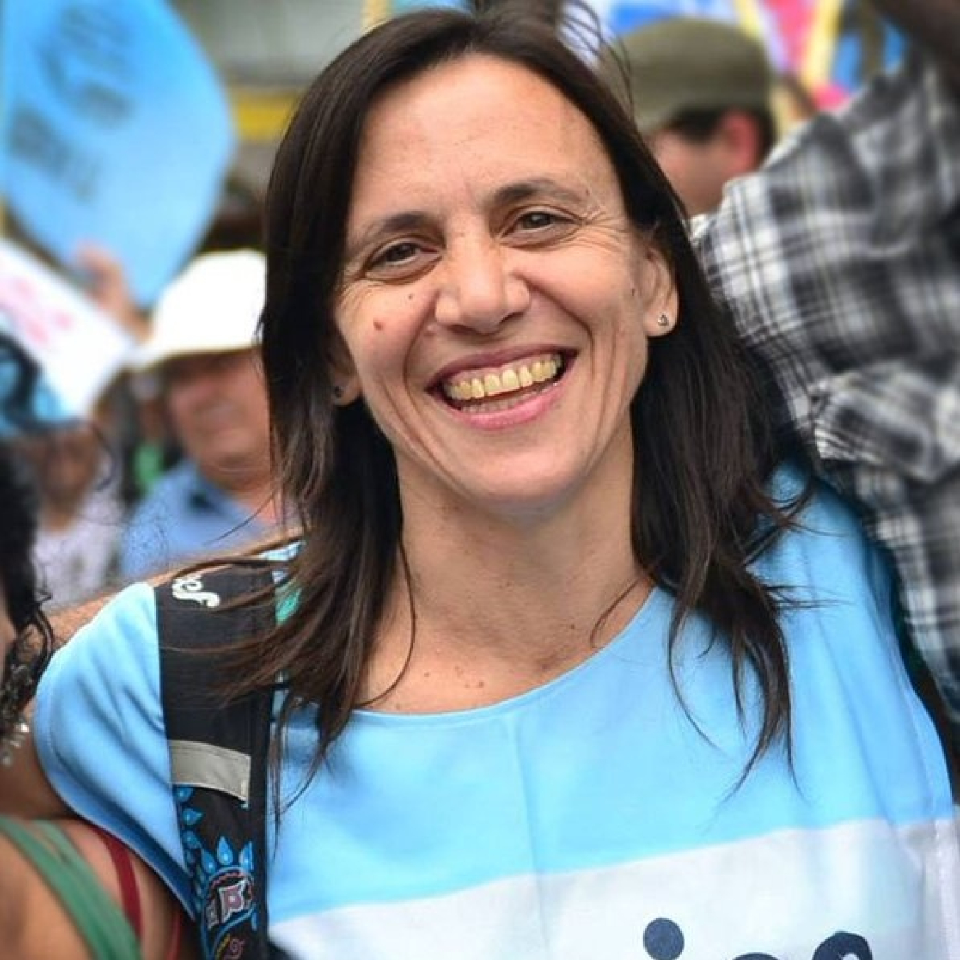 Silvia Saravia @silvia_saravia (Dirigenta Nacional de Libres del Sur) Unas Cuantas Verdades @marianoobarrio