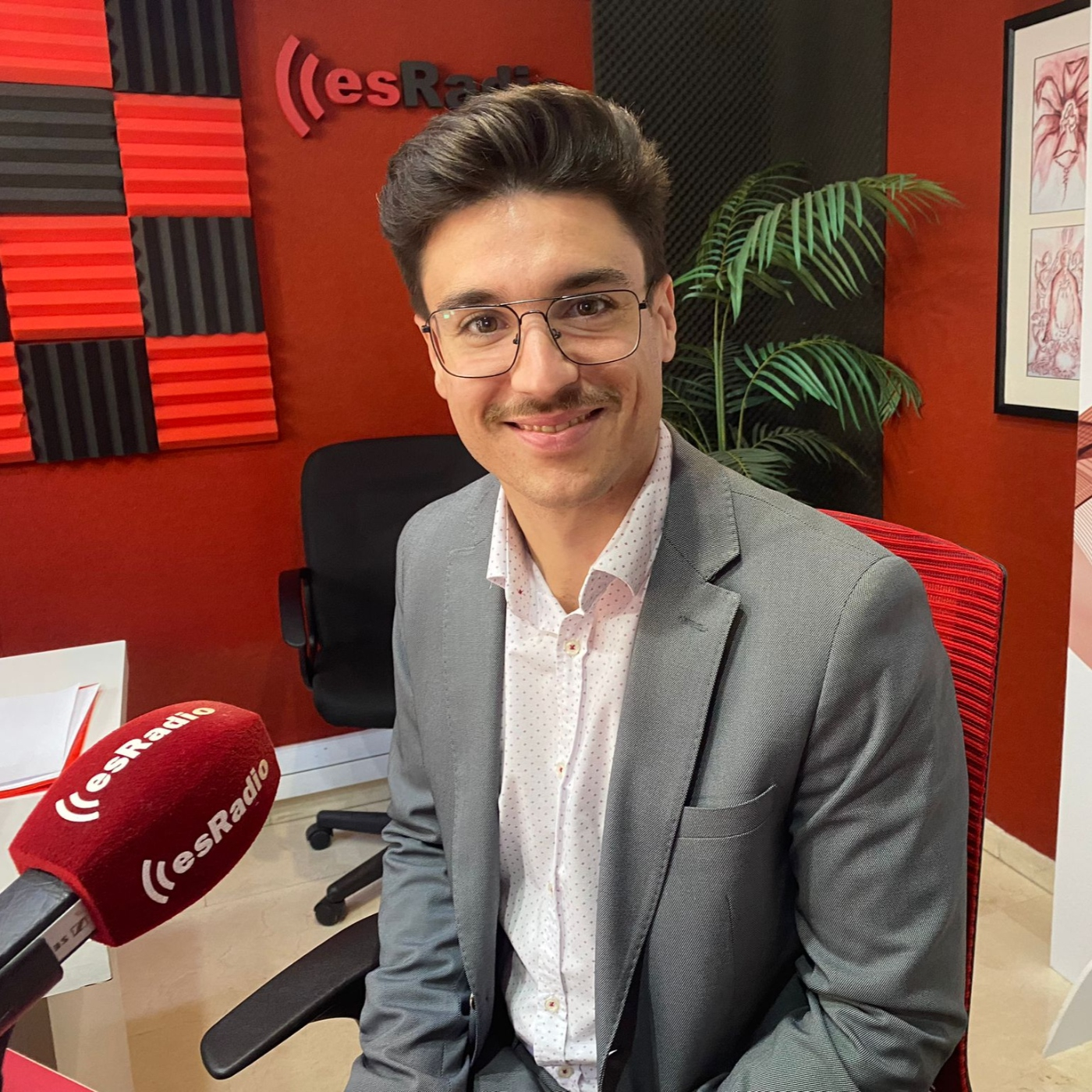 "Aprender a gestionar nuestras finanzas nos puede ayudar a afrontar mejor los gastos en meses con más pico de consumo". episode artwork