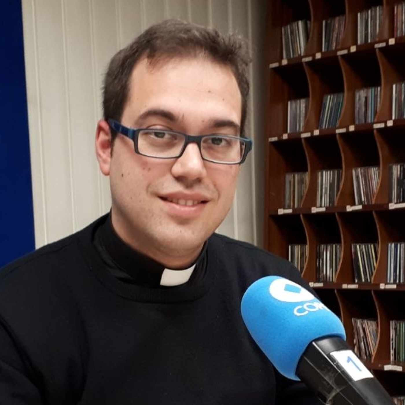 Óscar Fernández: 'O máis difícil foi voltar a estudar grego e hebreo outra vez' episode artwork