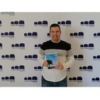 Evolucionar emocionalmente a través de la lectura de 'Mirando al cielo', el nuevo libro de Juan de Mora