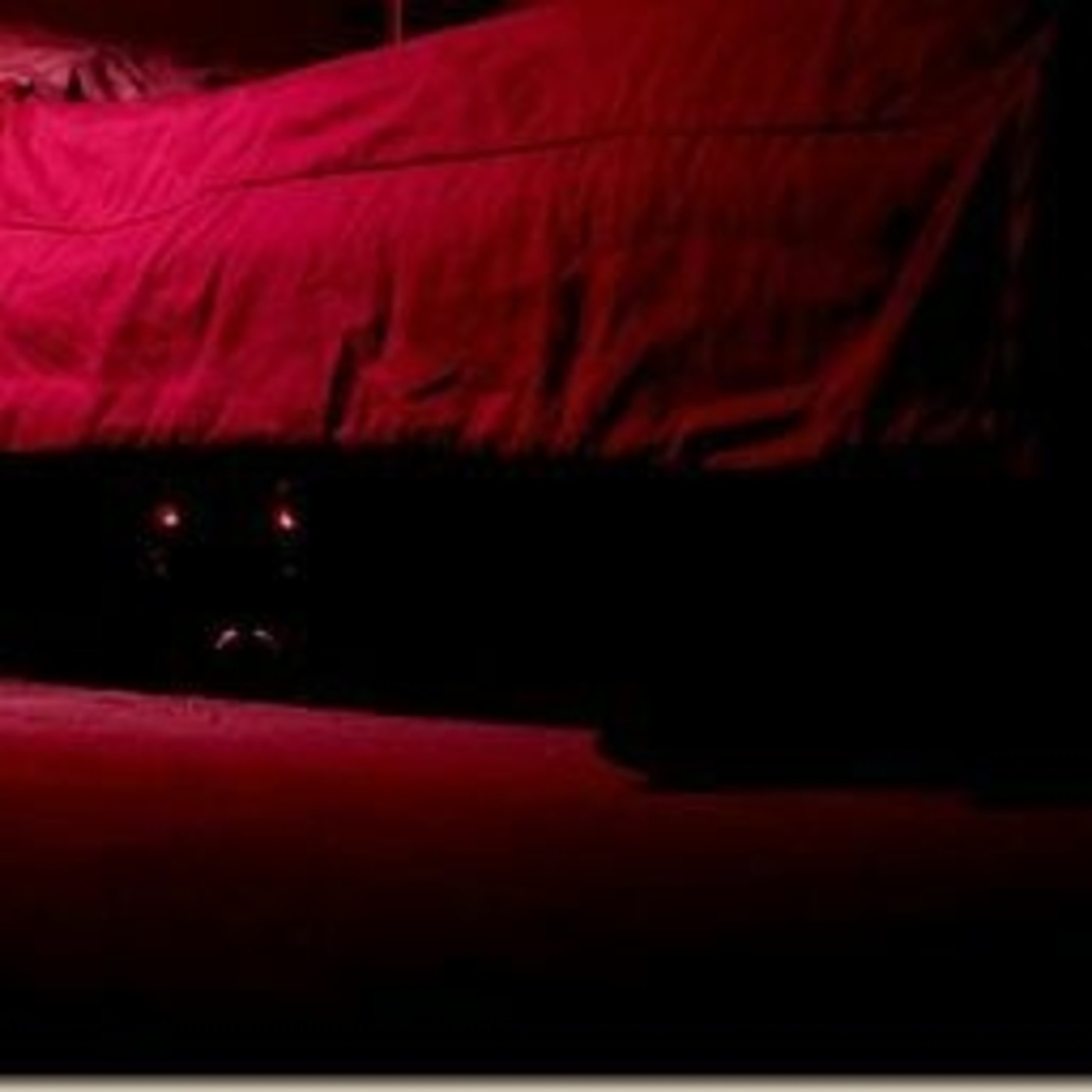 el monstruo bajo la cama