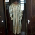 La Mansión Baker y el vestido de novia.