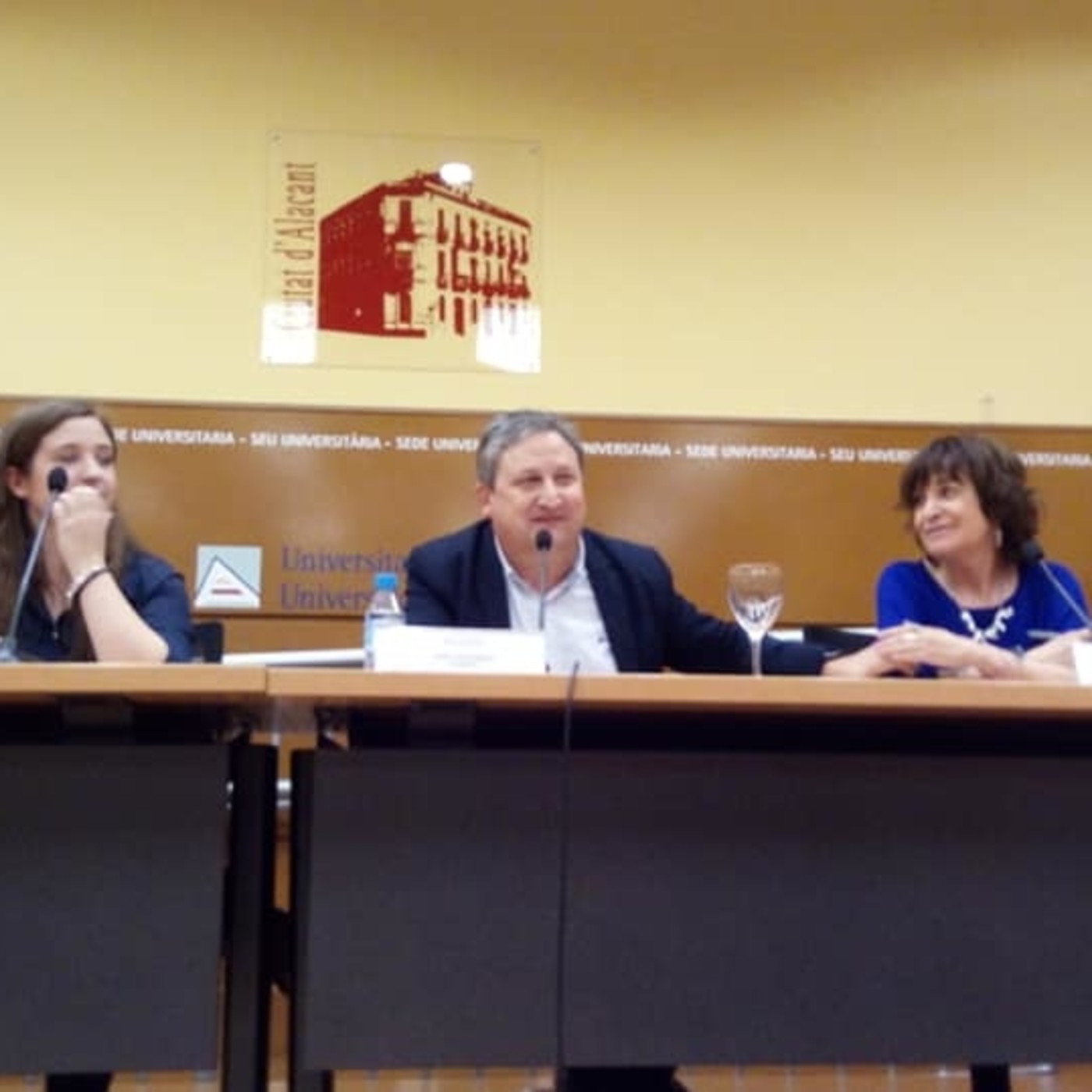 Encuentro de Rosa Montero y José Luis Ferris