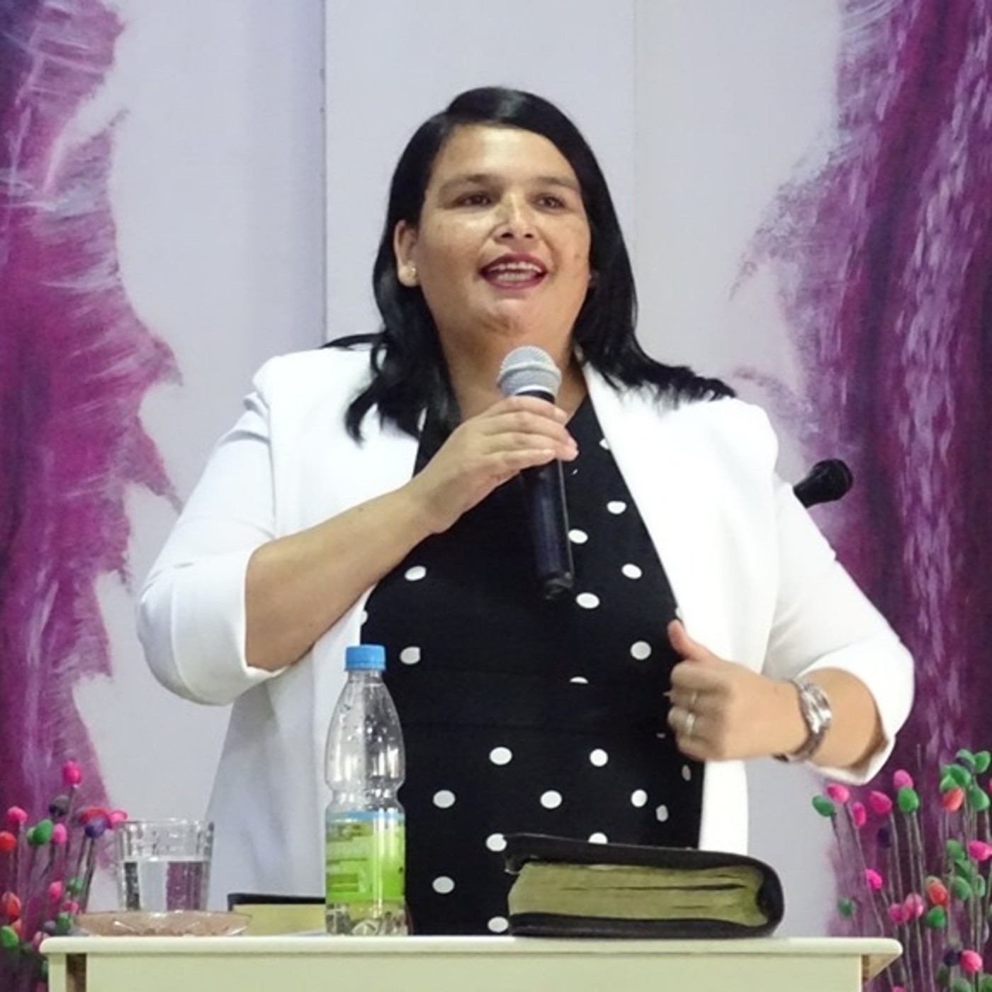 Alejandra Salinas, Predicaciones