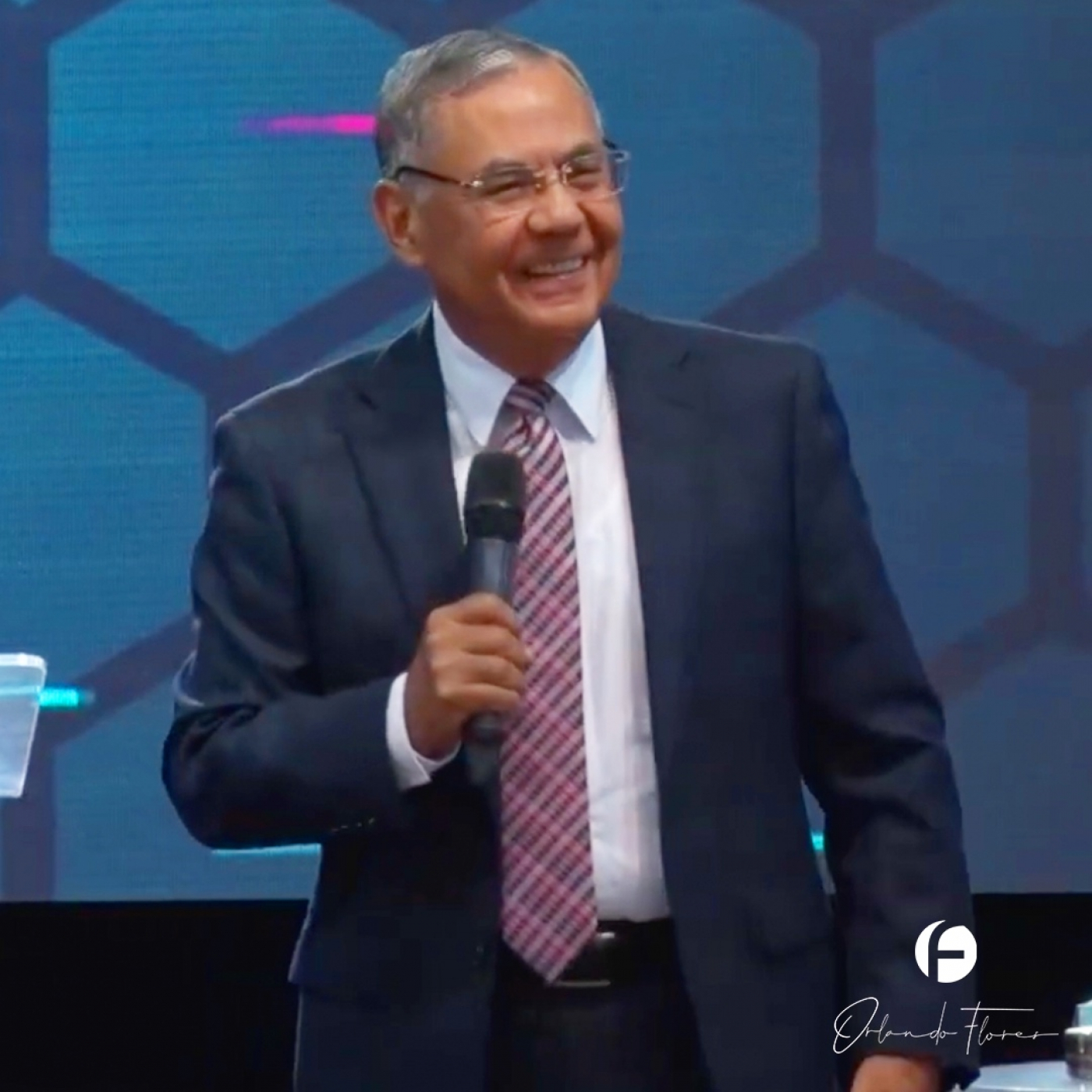 Pastor Orlando Flores