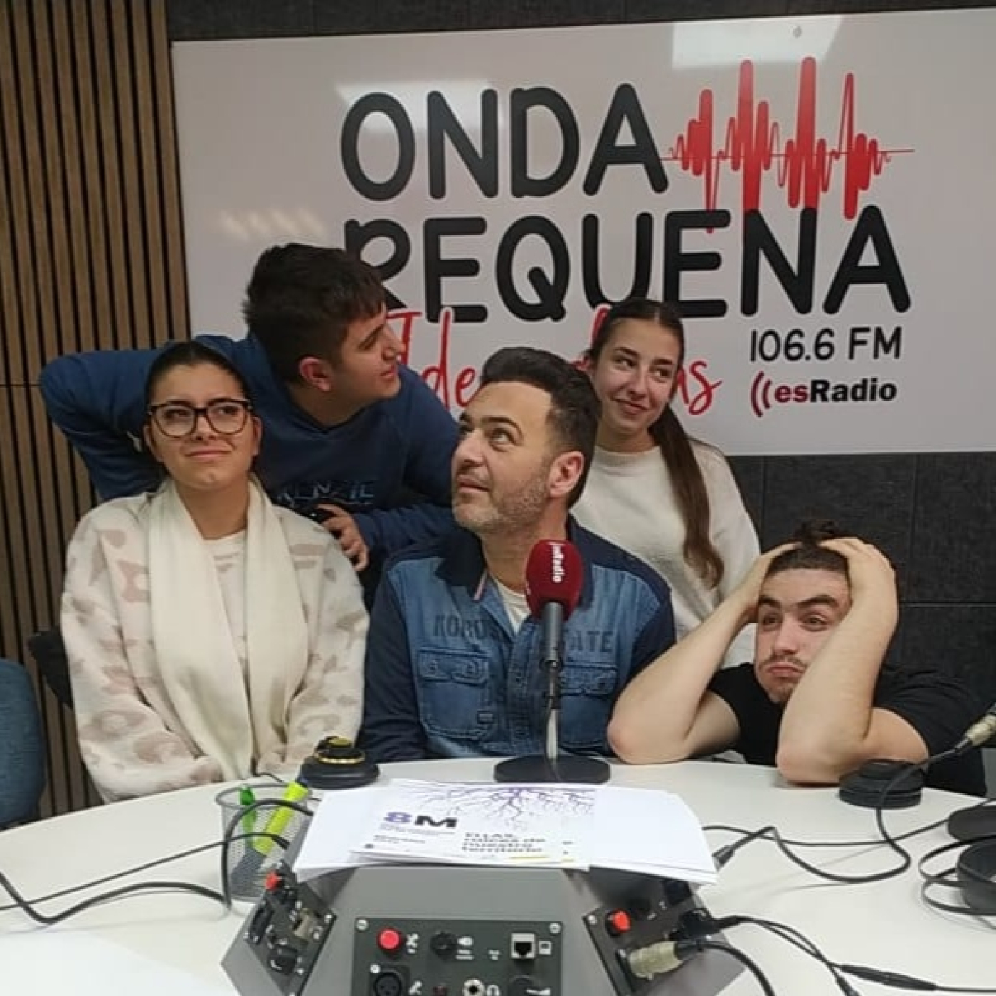 ENTREVISTA OBRA TEATRO IES OLEANA episode artwork