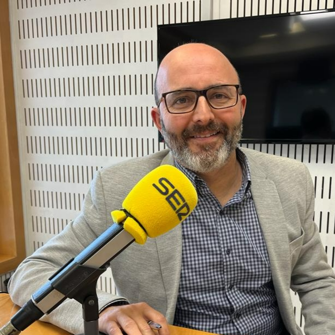 Entrevista al presidente de Delegación Cádiz del Colegio Of. de Psicología de Andalucía Occidental, Eduardo Vázquez