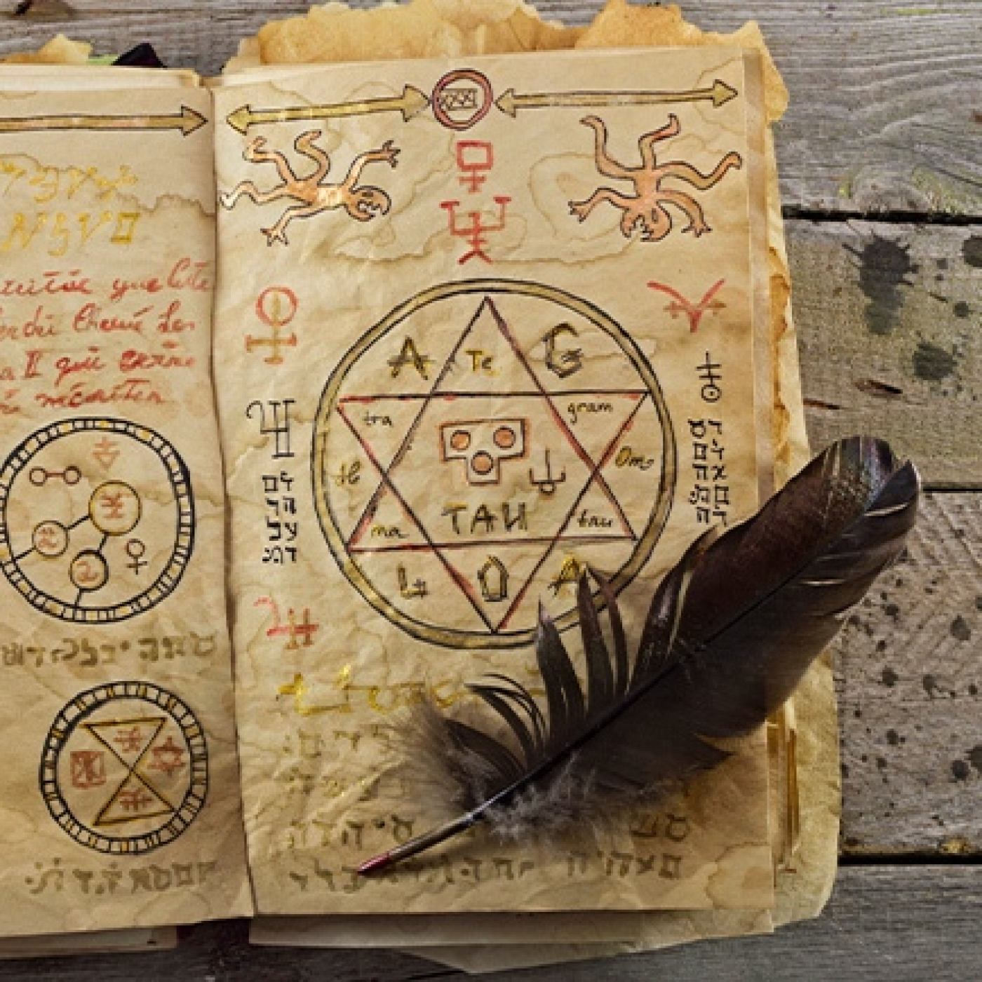 Grimorios: Libros ocultos y prohibidos | Raúl Ferrero episode artwork