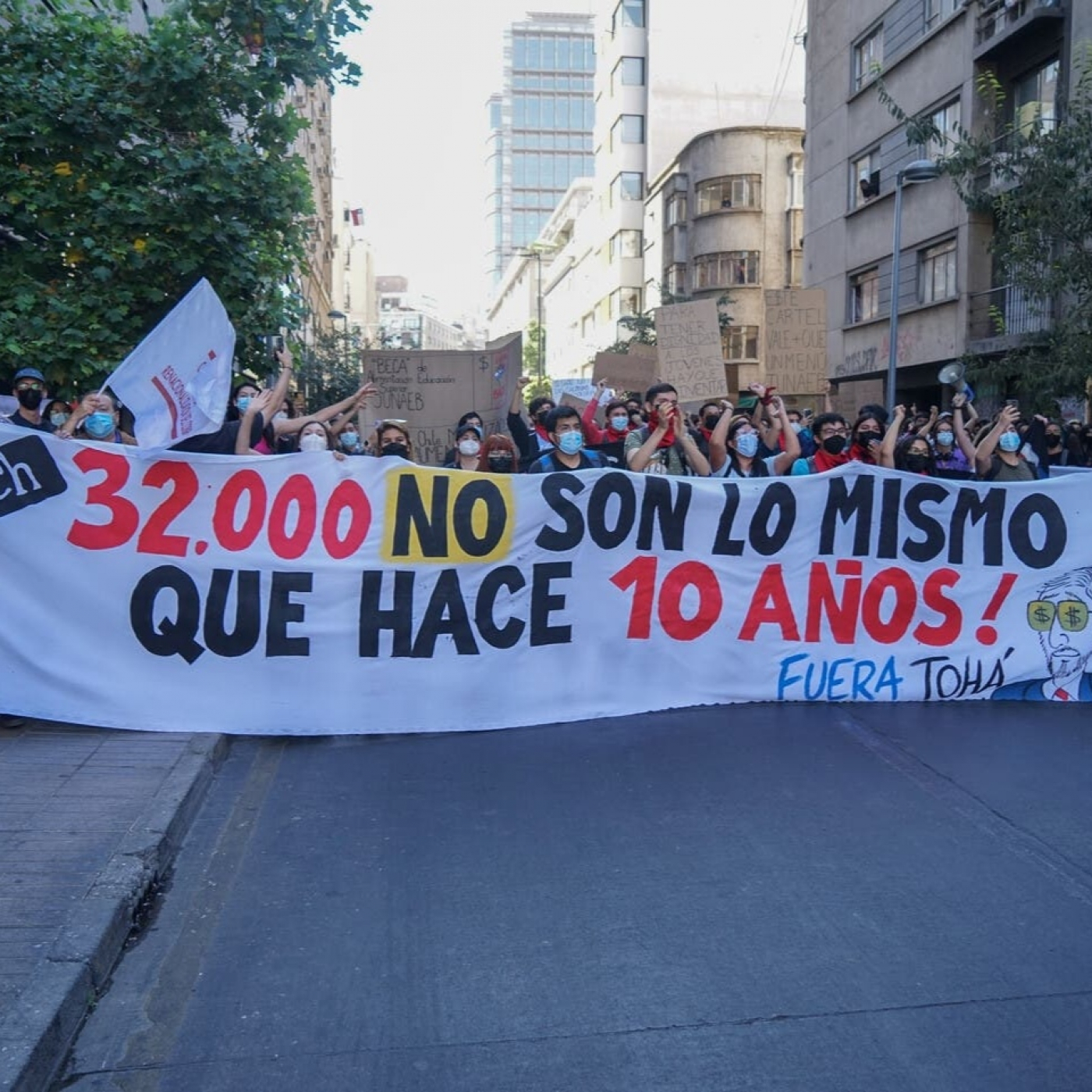 De valientes se cuentan historias