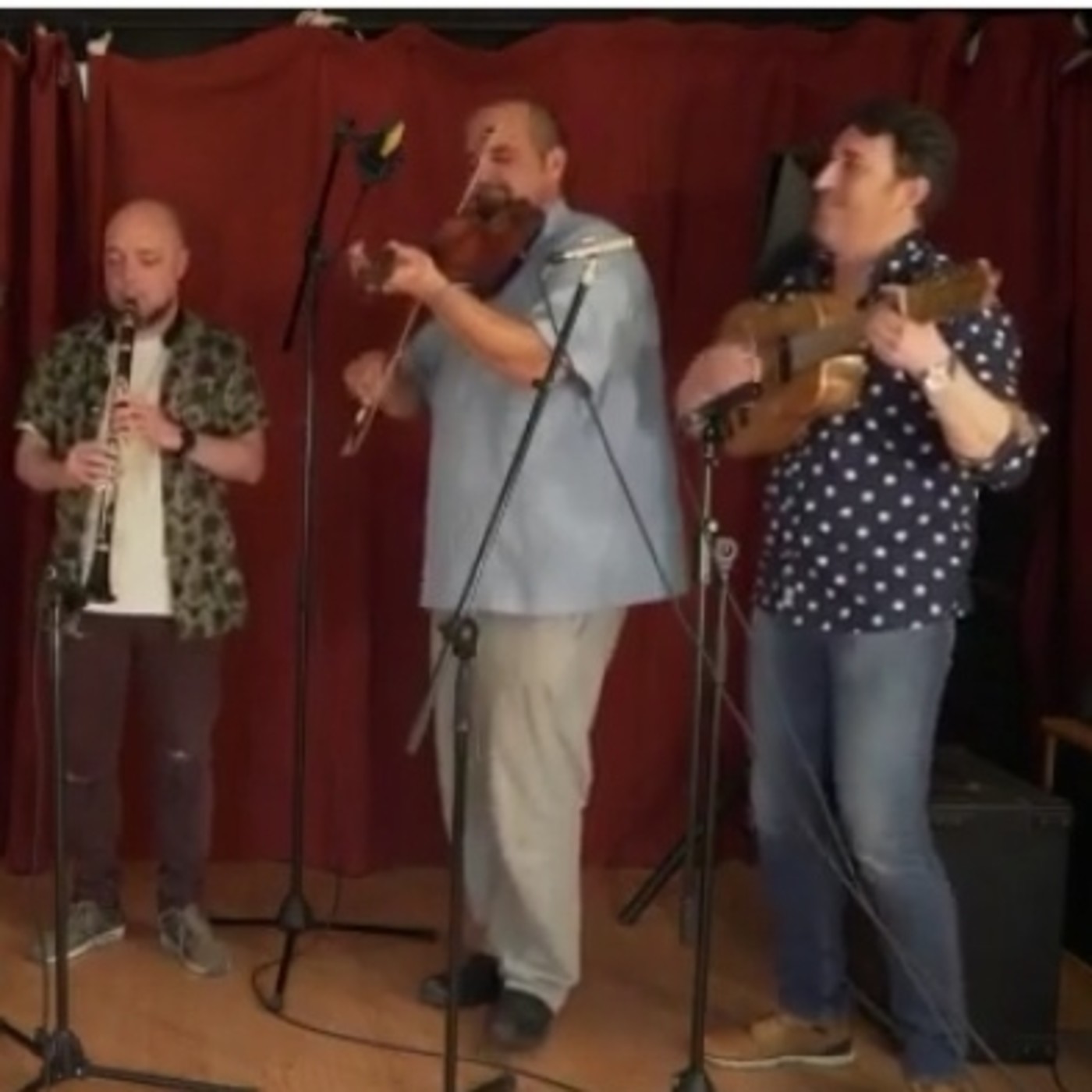 ANSÓNMIÙSIK, El Último Loco