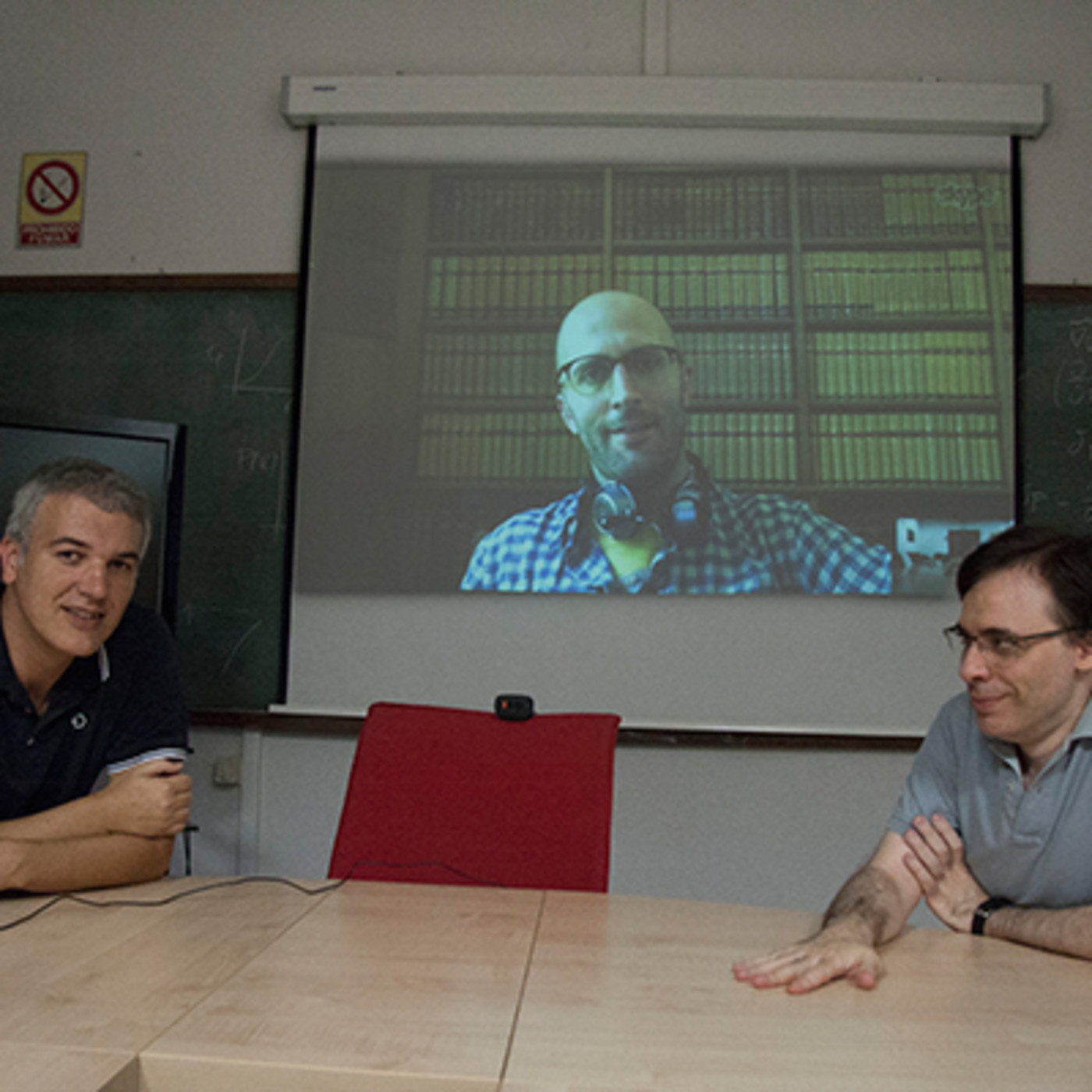 Ep123: Supertelescopio TMT; Hyperloop; Estructura Hiperfina de Antimateria; Explosiones de Rayos Gamma