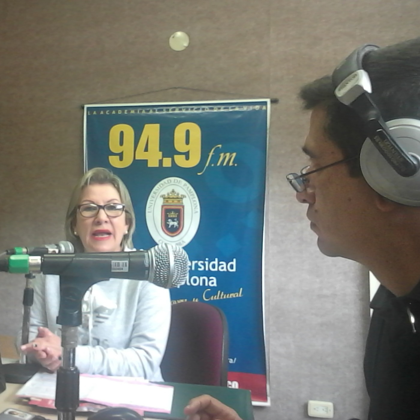 No a la violencia contra la mujer episode artwork